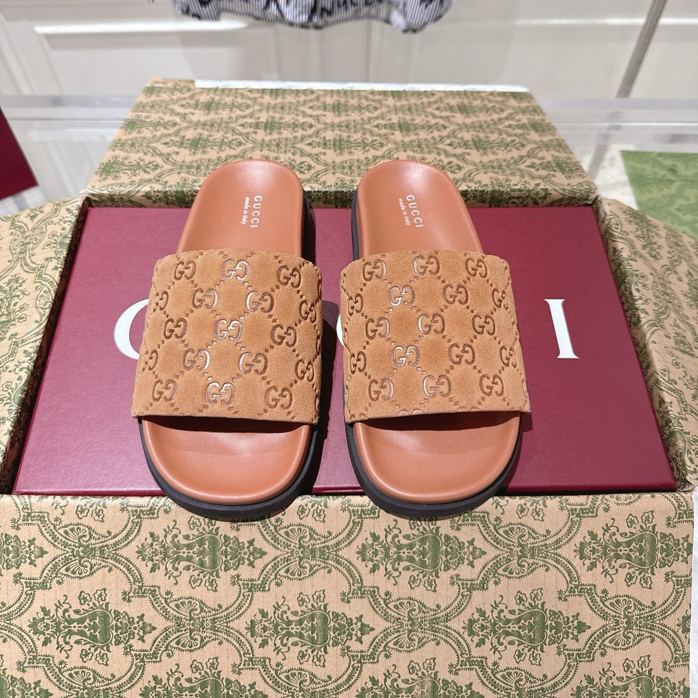 GG SLIDES IN BURNT ORANGE SUEDE WITH EMBOSSED LOGO STYLE 5 - 36