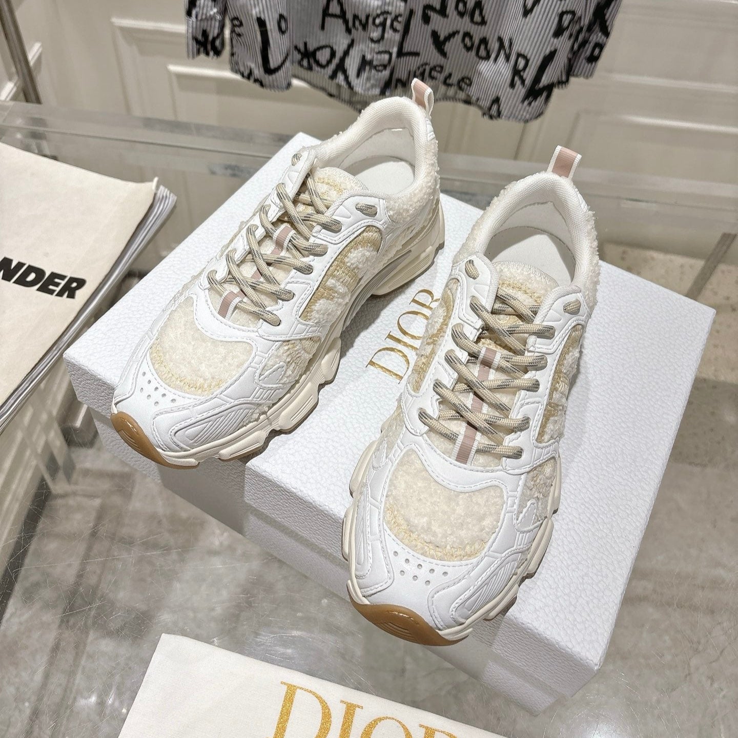 DIOR 25S MILE SERIES SNEAKERS 45MM IN WHITE CALFSKIN AND SHEARLING - 35