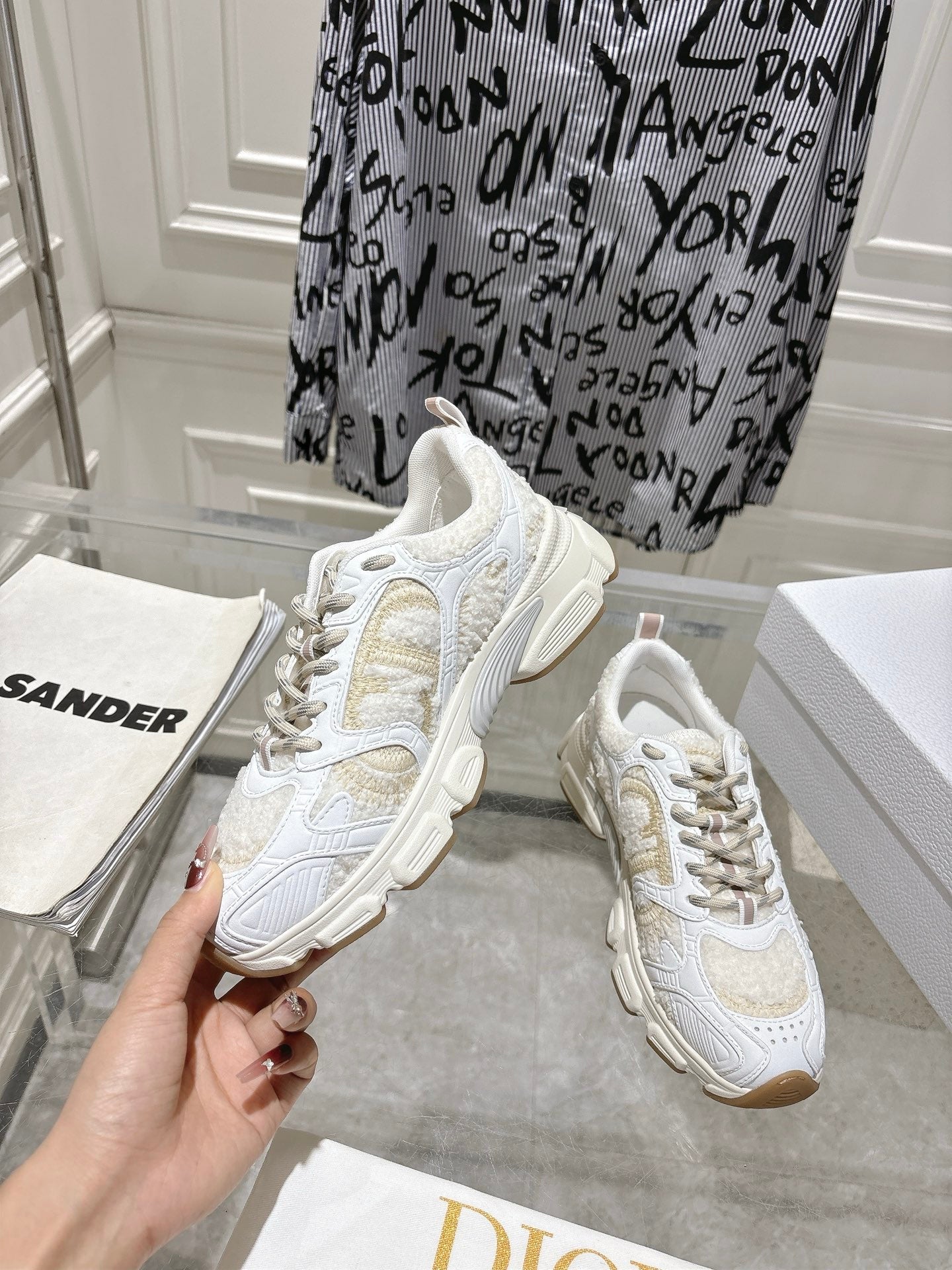 DIOR 25S MILE SERIES SNEAKERS 45MM IN WHITE CALFSKIN AND SHEARLING - 35