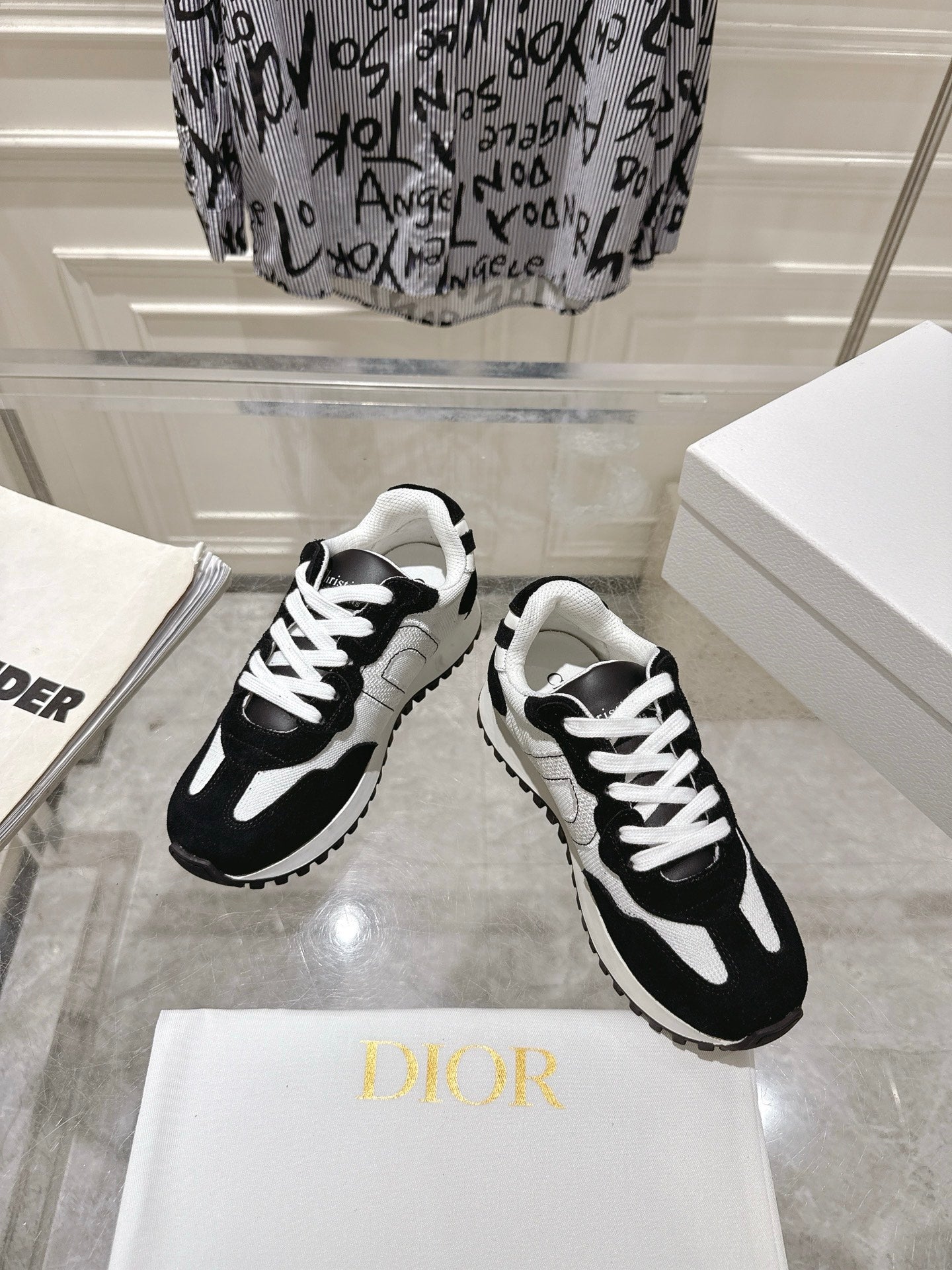 DIOR 25S C'EST DIOR SNEAKER IN WHITE BLACK CALFSKIN AND SUEDE - 35