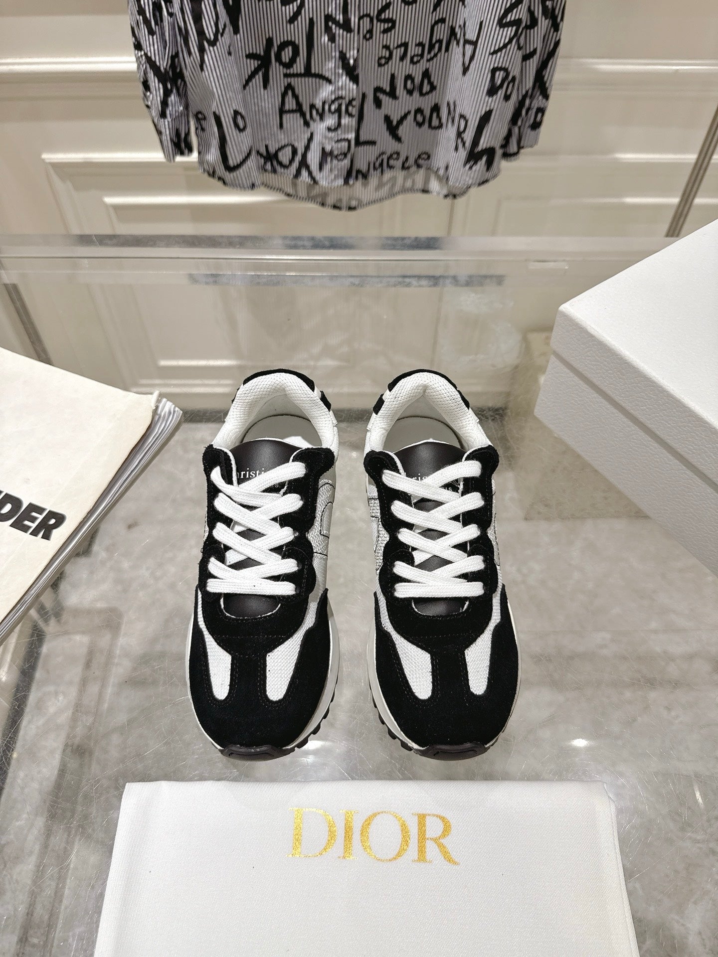 DIOR 25S C'EST DIOR SNEAKER IN WHITE BLACK CALFSKIN AND SUEDE - 35