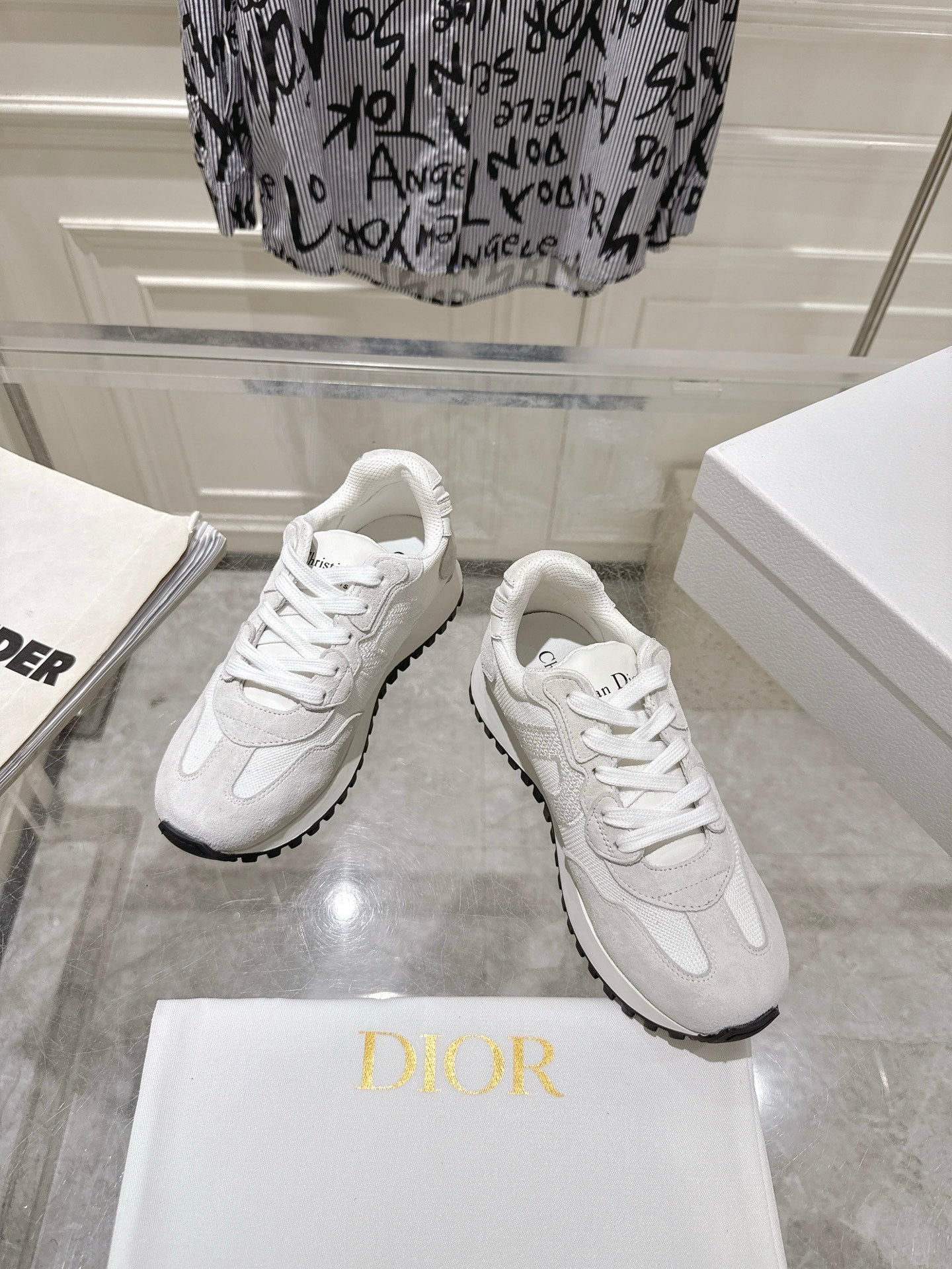 DIOR 25S C'EST DIOR SNEAKER IN WHITE LIGHT GRAY CALFSKIN AND SUEDE - 35