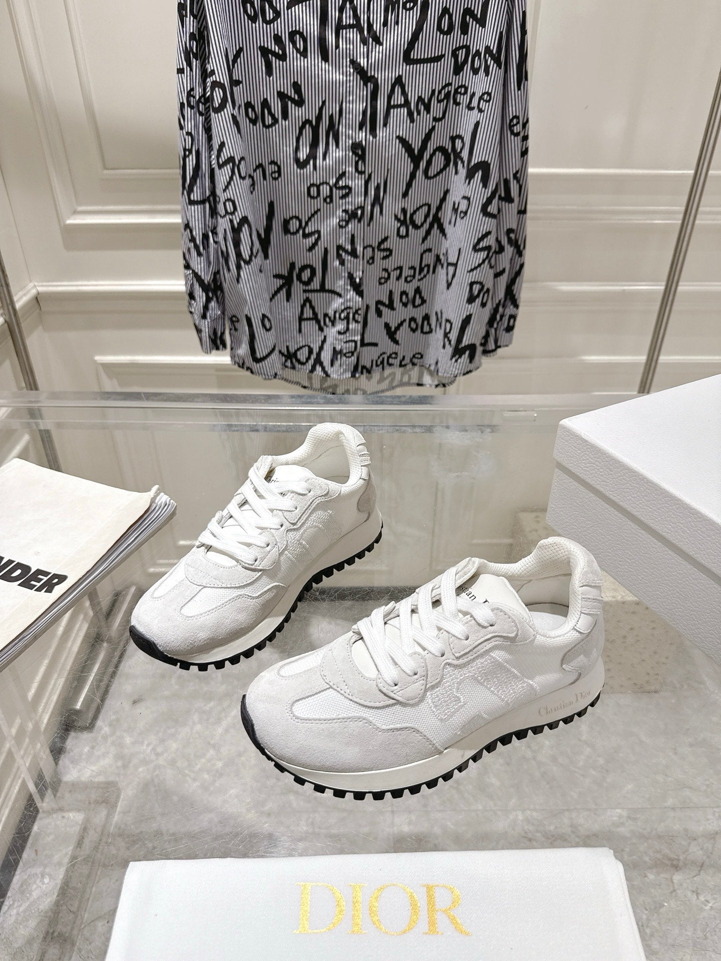 DIOR 25S C'EST DIOR SNEAKER IN WHITE LIGHT GRAY CALFSKIN AND SUEDE - 35