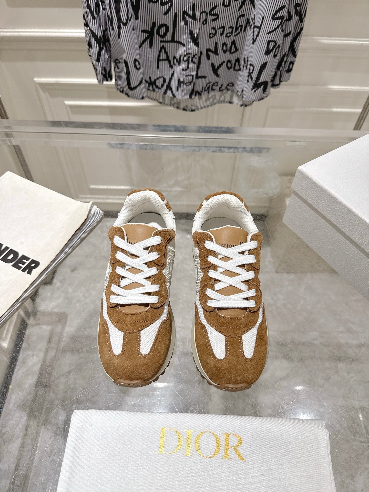 DIOR 25S C'EST DIOR SNEAKER IN WHITE HAZELNUT CALFSKIN AND SUEDE - 35