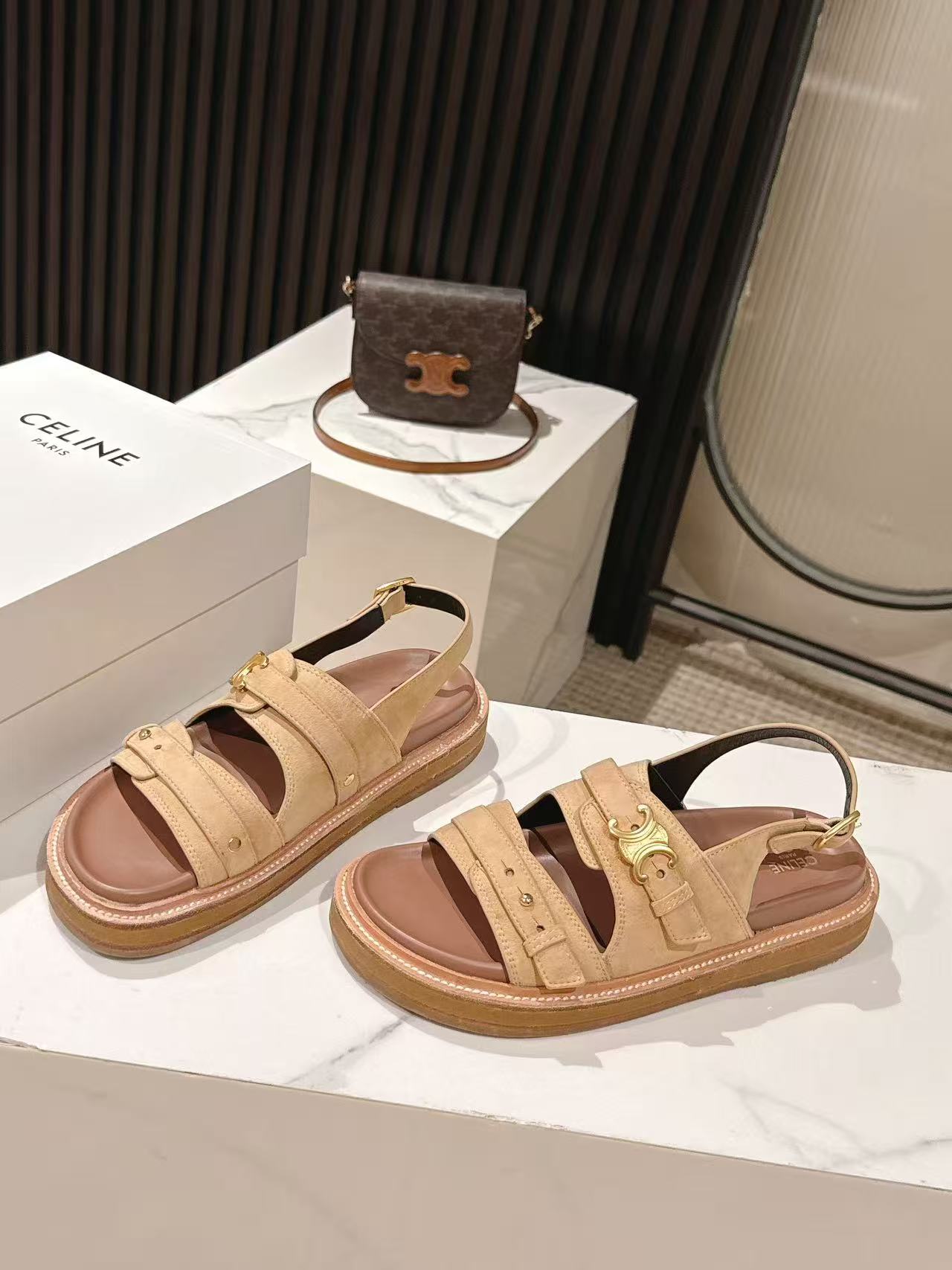 CELINE 25S TIPPI TRIOMPHE SANDAL IN LIGHT BROWN CALFSKIN SUEDE - 35
