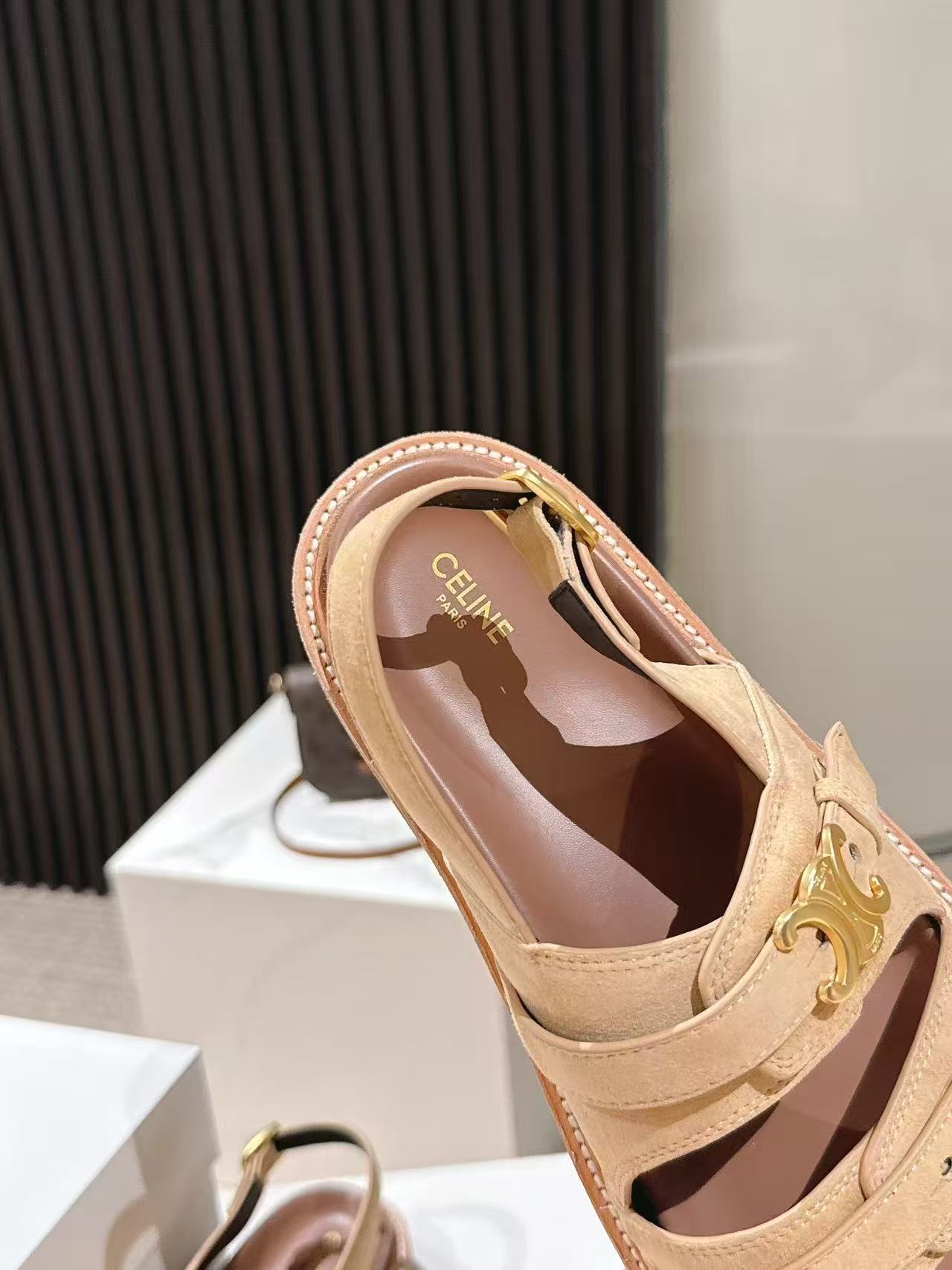 CELINE 25S TIPPI TRIOMPHE SANDAL IN LIGHT BROWN CALFSKIN SUEDE - 35