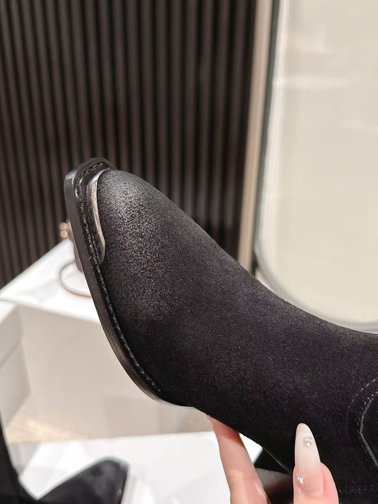 CELINE 25S CHELSEA BOOTS CLASSIC 45MM IN BLACK SUEDE - 35