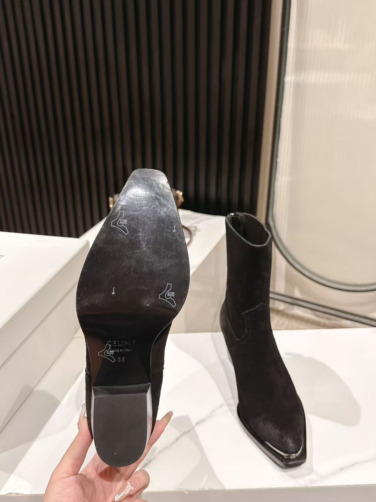 CELINE 25S CHELSEA BOOTS CLASSIC 45MM IN BLACK SUEDE - 35
