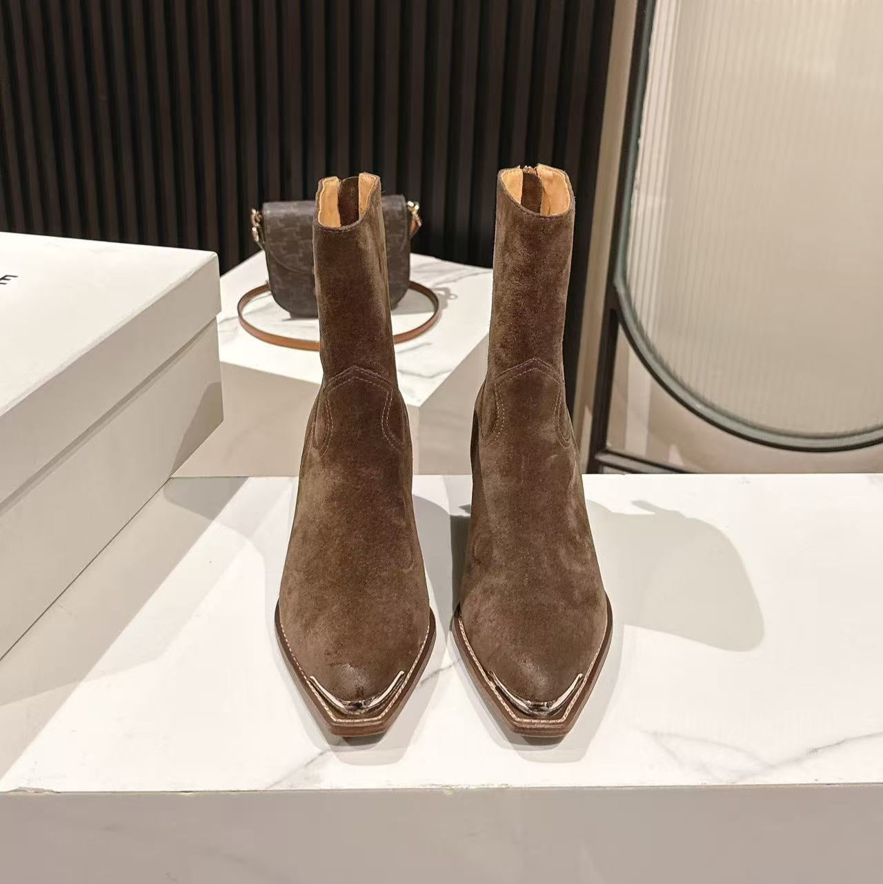 CELINE 25S CHELSEA BOOTS CLASSIC 45MM IN DARK BROWN SUEDE - 35