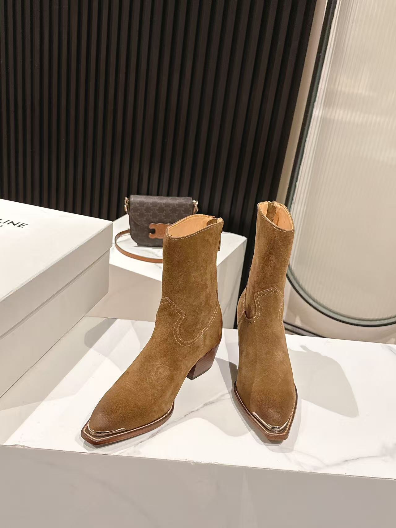 CELINE 25S CHELSEA BOOTS CLASSIC 45MM IN BROWN SUEDE - 35