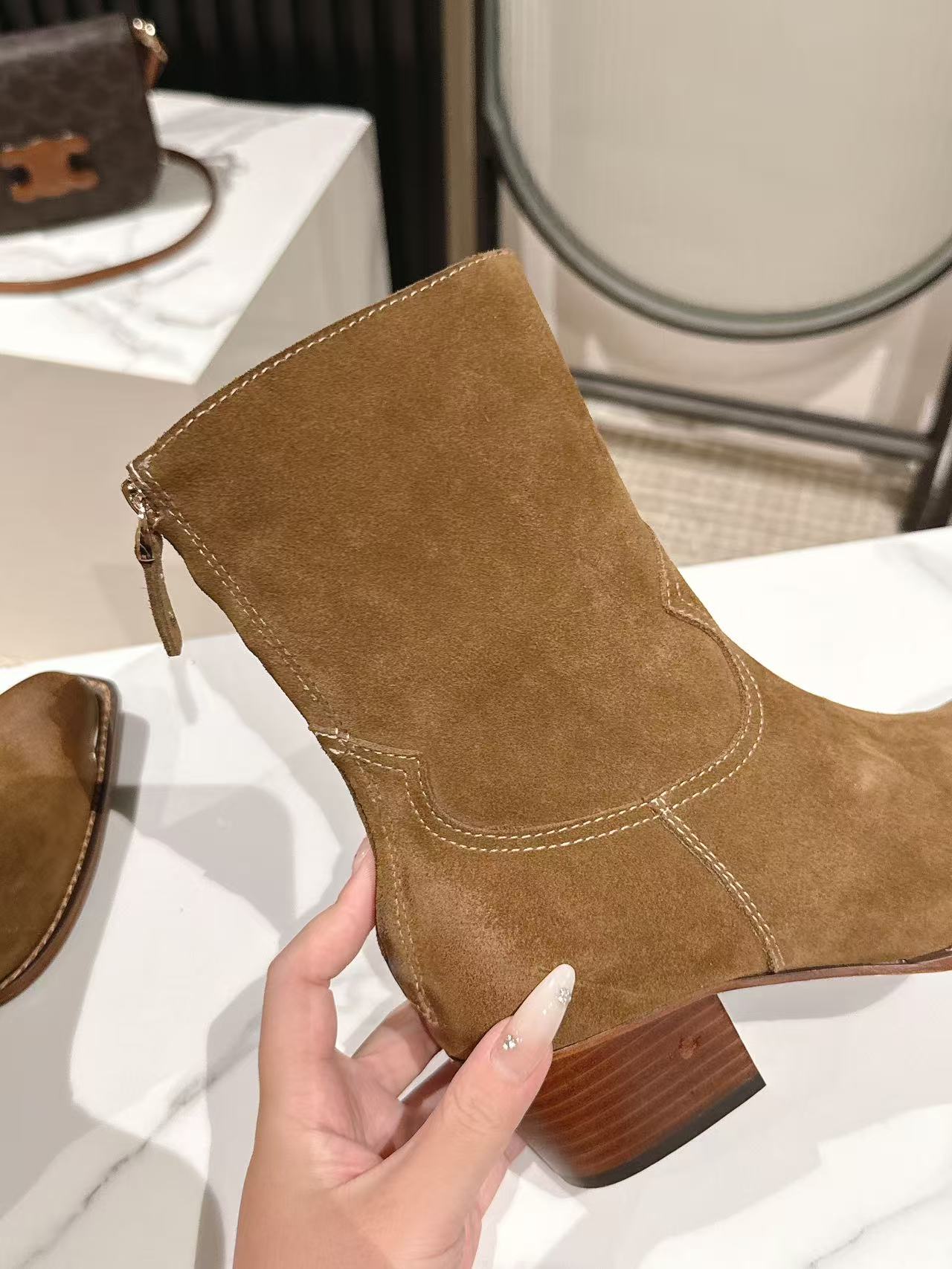 CELINE 25S CHELSEA BOOTS CLASSIC 45MM IN BROWN SUEDE - 35