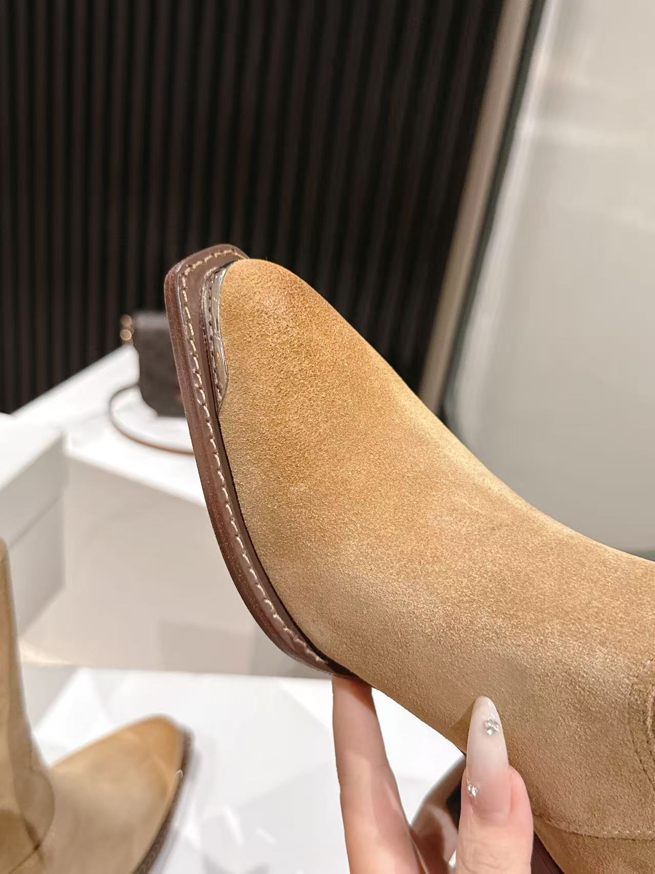 CELINE 25S CHELSEA BOOTS CLASSIC 45MM IN LIGHT BROWN SUEDE - 35