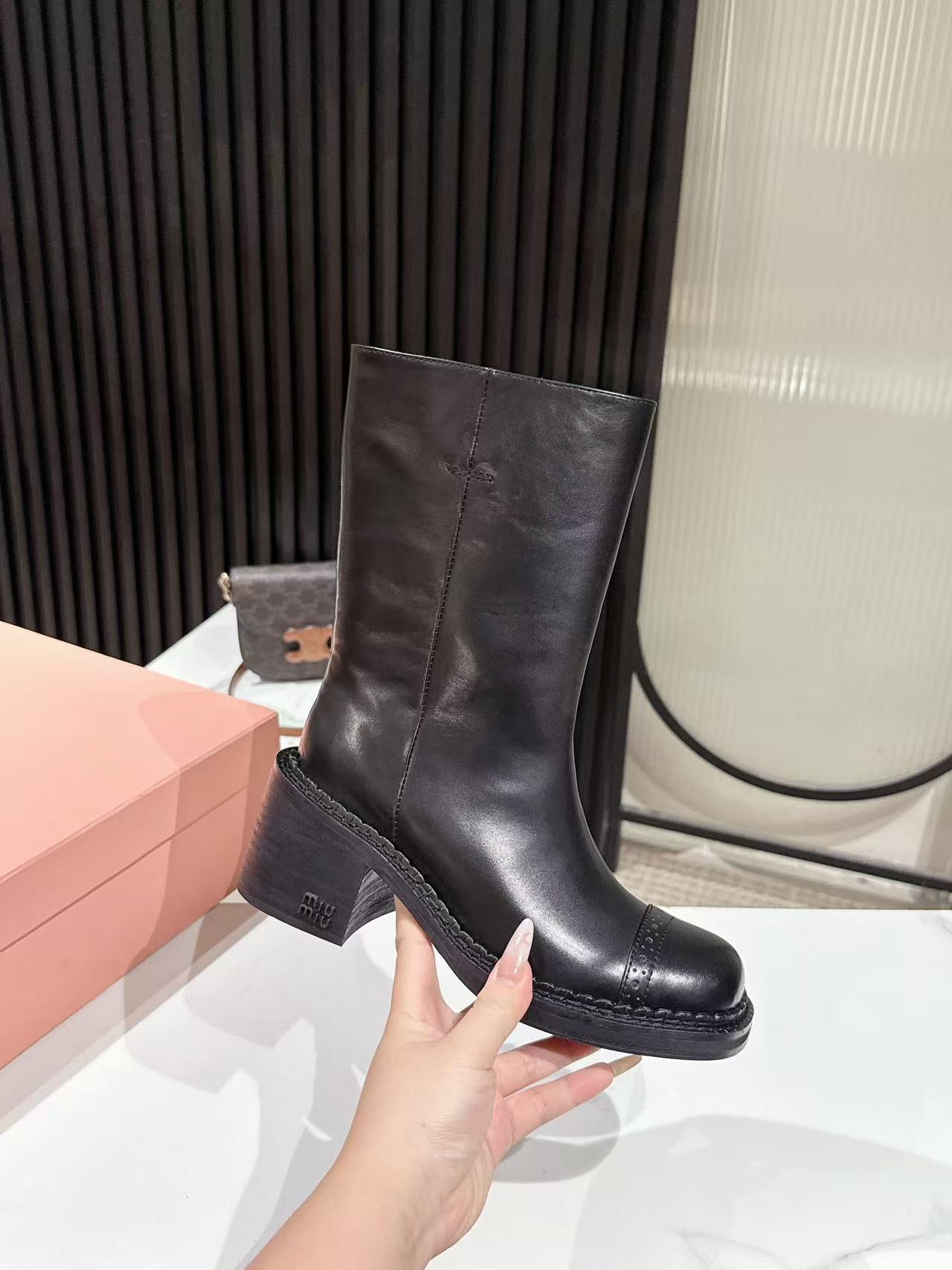 Черевики MIU MIU 26S на платформі, на високих підборах, 50 мм, з чорної глянцевої телячої шкіри