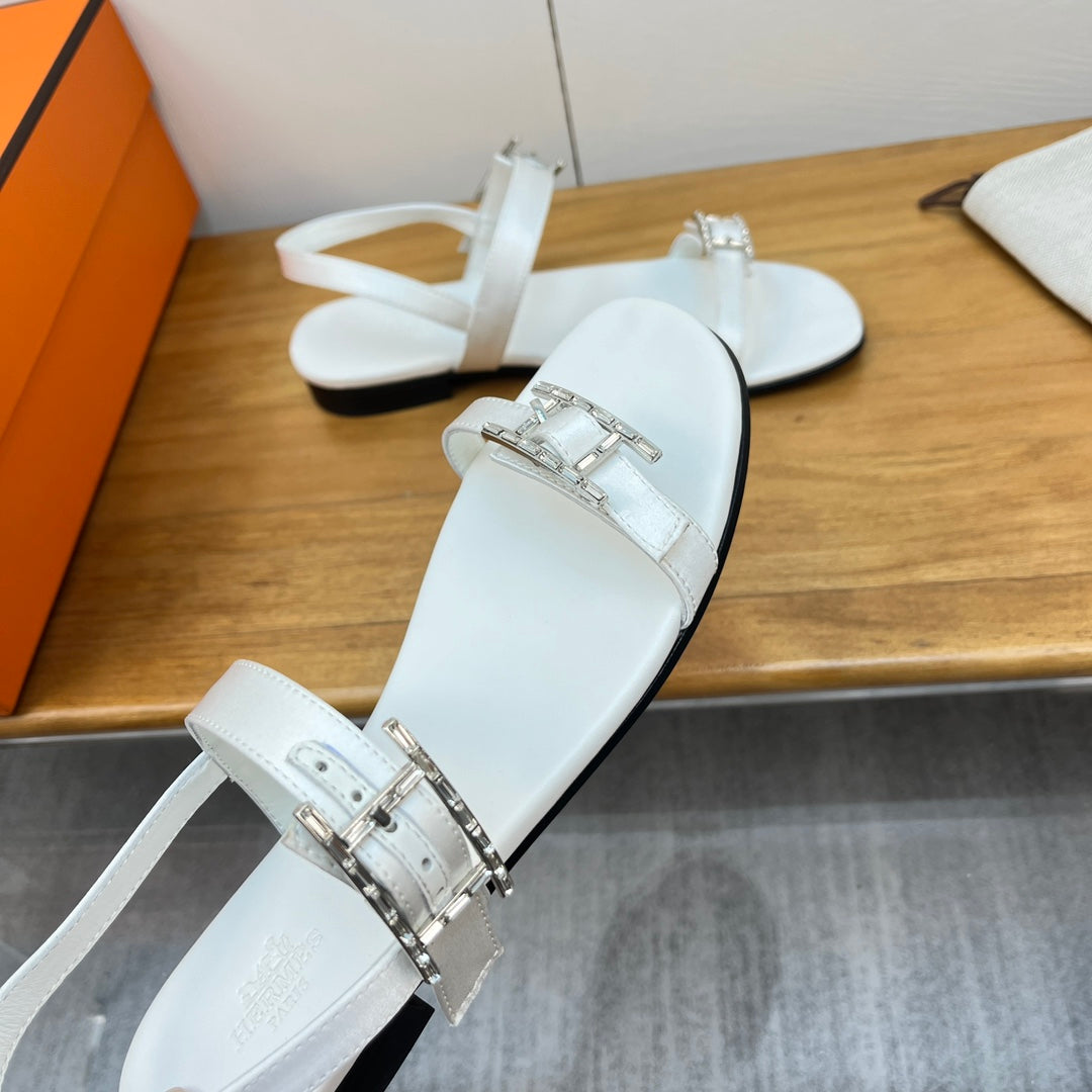 BUCKLE SANDAL WHITE CALFSKIN - 35