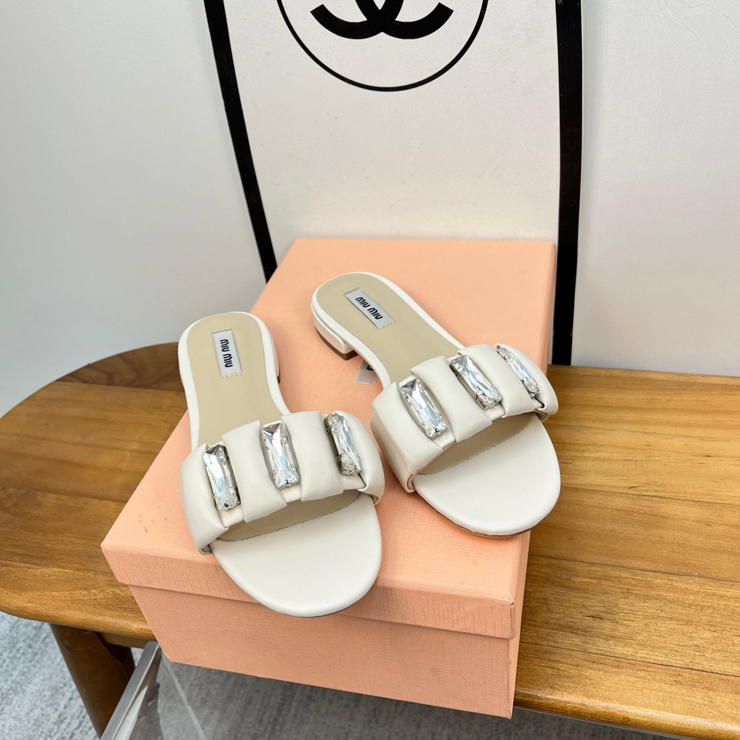 FLAT SLIDE IN WHITE CALFSKIN - 35