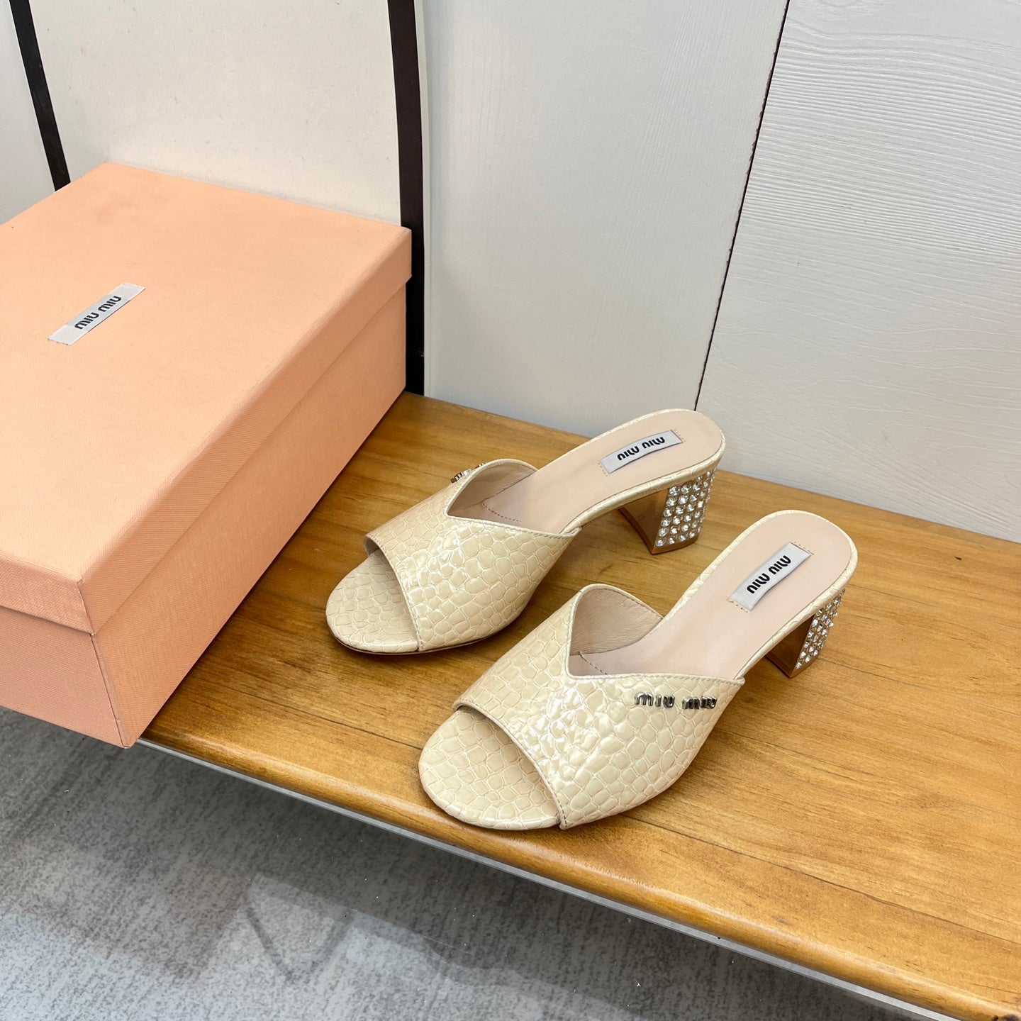 JEWELLED HEEL 55 MULE SANDALS IN PALE YELLOW CALFSKIN - 35