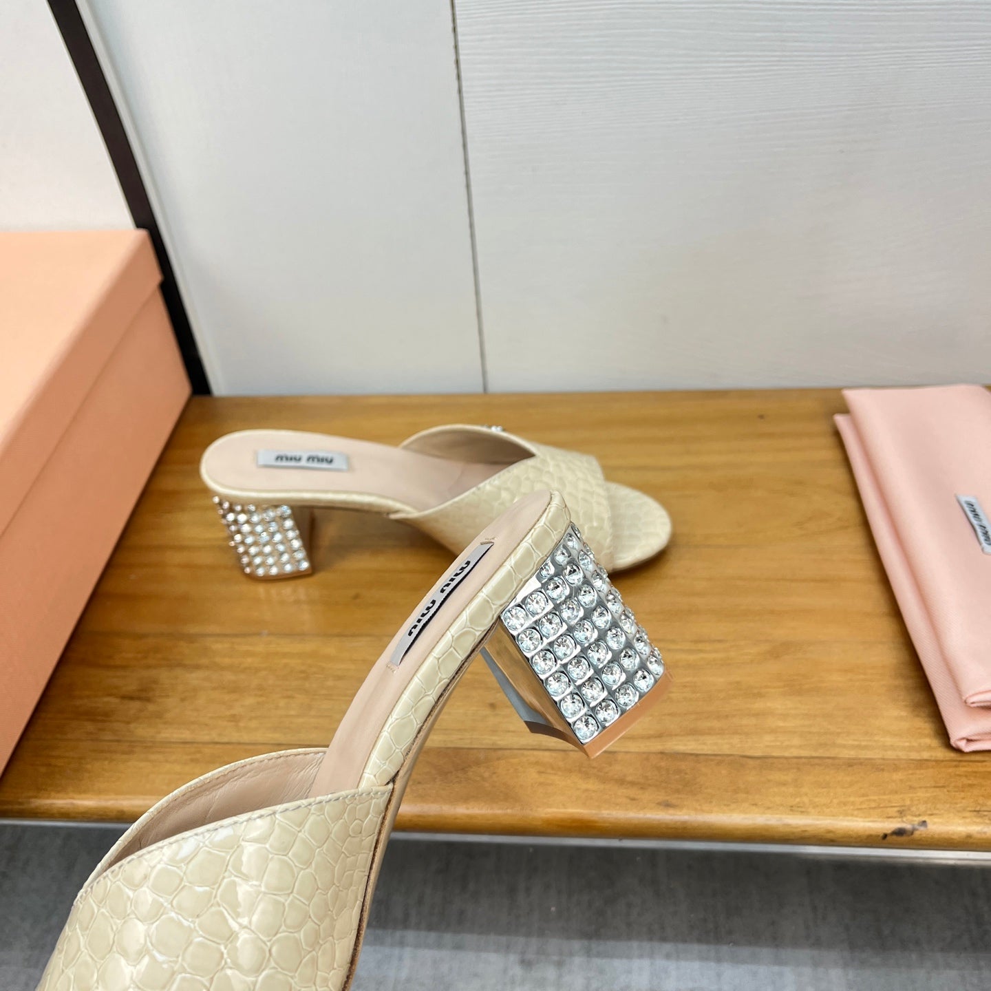 JEWELLED HEEL 55 MULE SANDALS IN PALE YELLOW CALFSKIN - 35