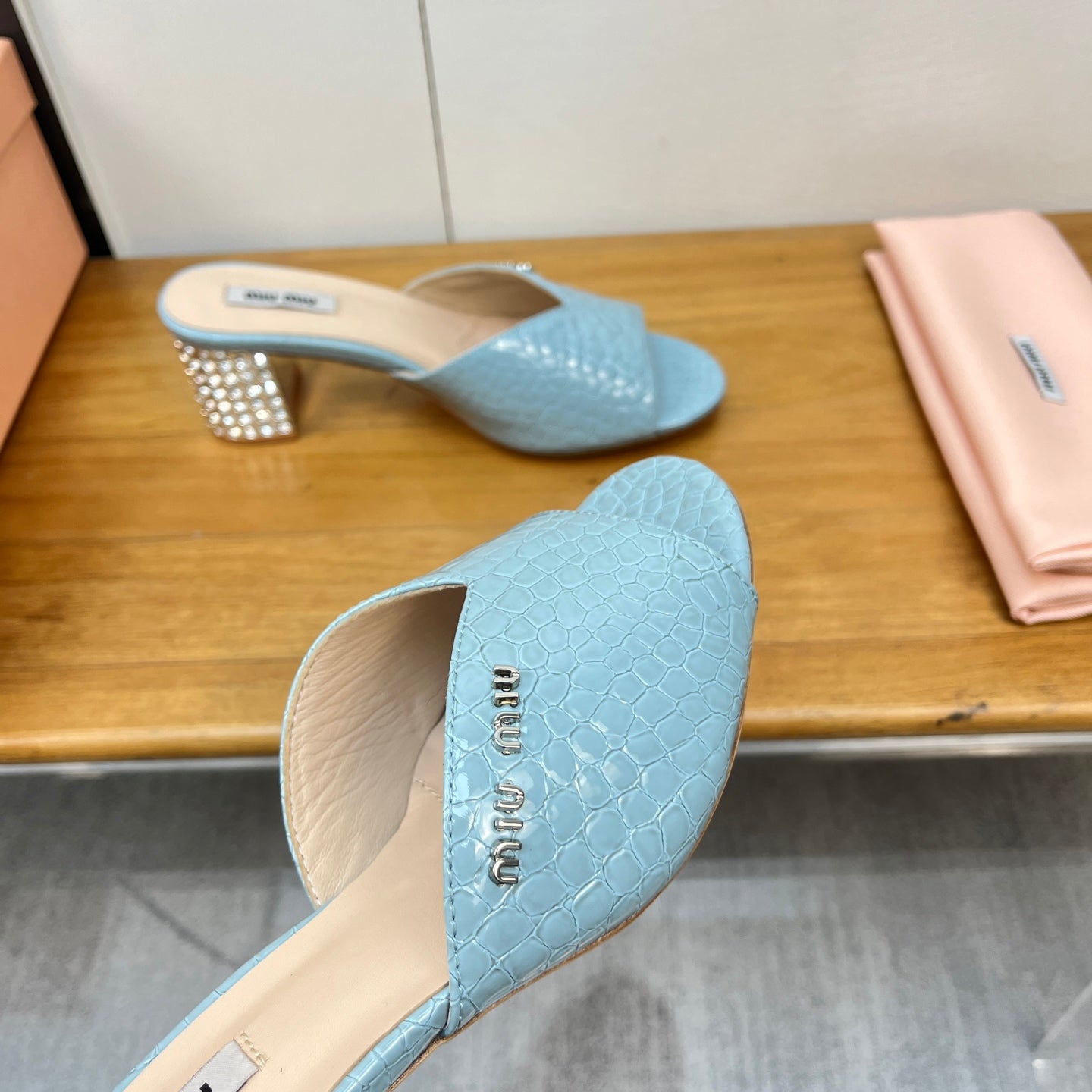 JEWELLED HEEL 55 MULE SANDALS IN LIGHT BLUE CALFSKIN - 35