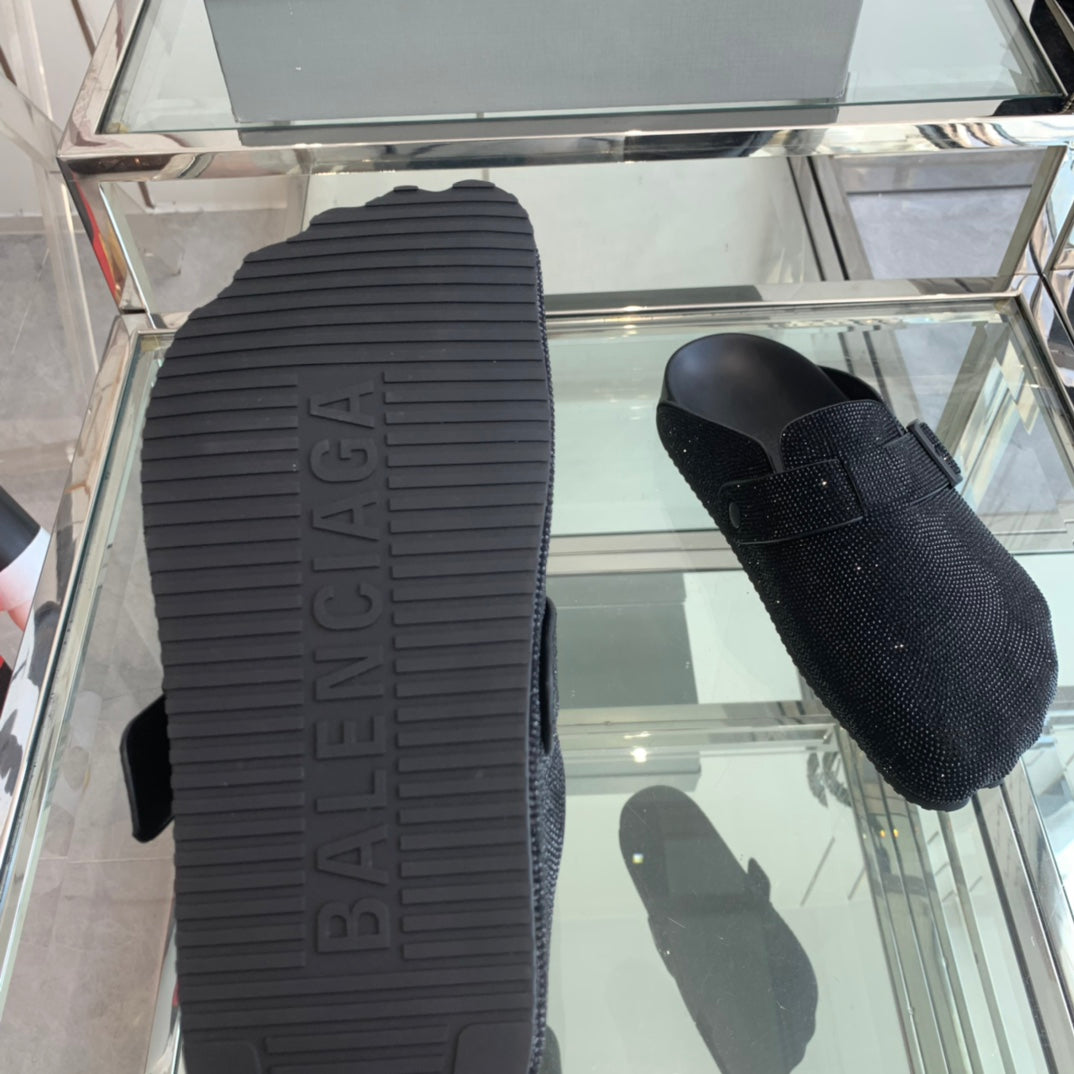 BIRKENSTOCK CLOG ATTACHED RHINESTONES IN BLACK CALFSKIN - 36