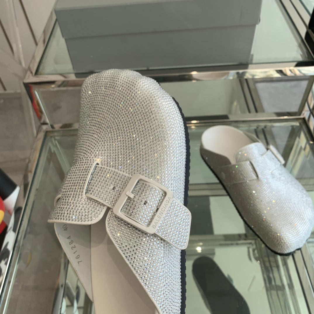 BIRKENSTOCK CLOG ATTACHED RHINESTONES IN WHITE CALFSKIN - 36