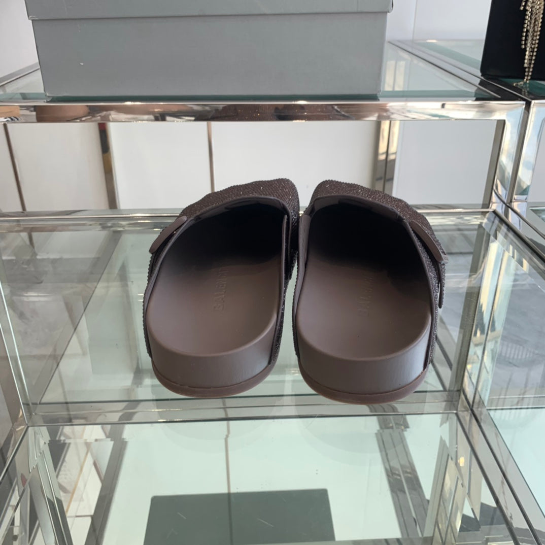 BIRKENSTOCK CLOG ATTACHED RHINESTONES IN BROWN CALFSKIN - 36