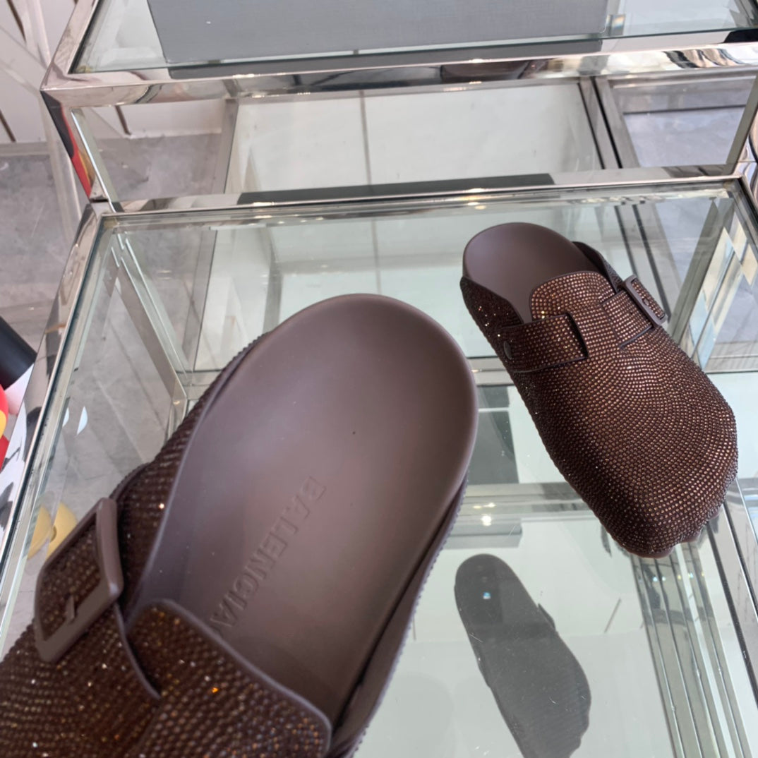 BIRKENSTOCK CLOG ATTACHED RHINESTONES IN BROWN CALFSKIN - 36