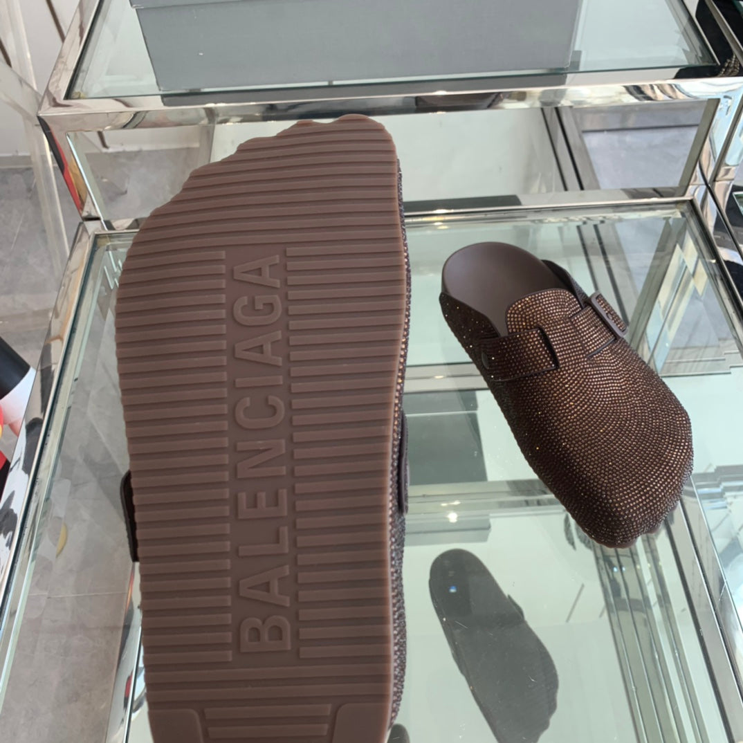 BIRKENSTOCK CLOG ATTACHED RHINESTONES IN BROWN CALFSKIN - 36