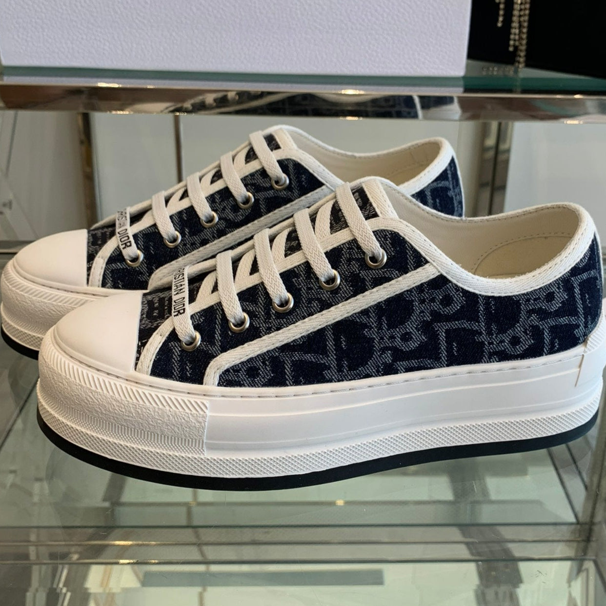 WALK'N PLATFORM SNEAKER IN IN NAVY BLUE EMBROIDERY ICONIC PATTERNS FABRIC - 35