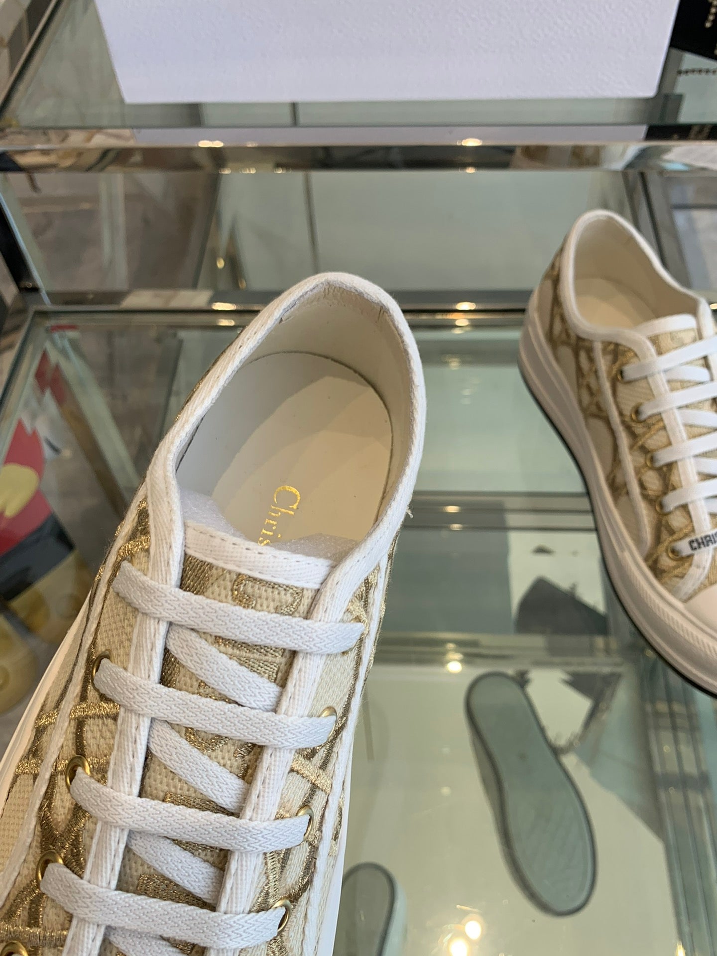 WALK'N PLATFORM SNEAKER IN BEIGE-GOLD TONE EMBROIDERED FABRIC - 35