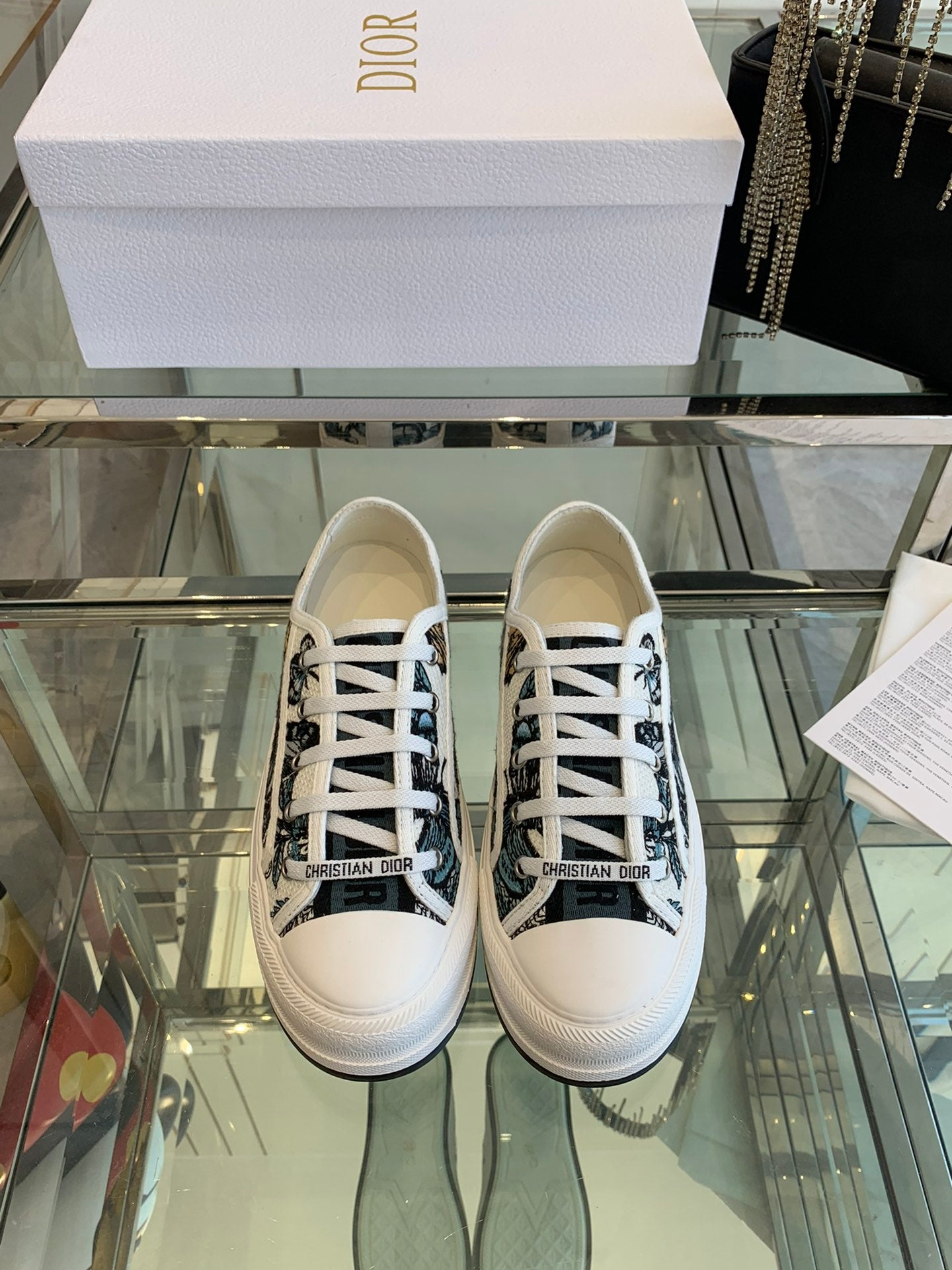 WALK'N PLATFORM SNEAKER IN COLORFUL EMBROIDERED FABRIC - 35