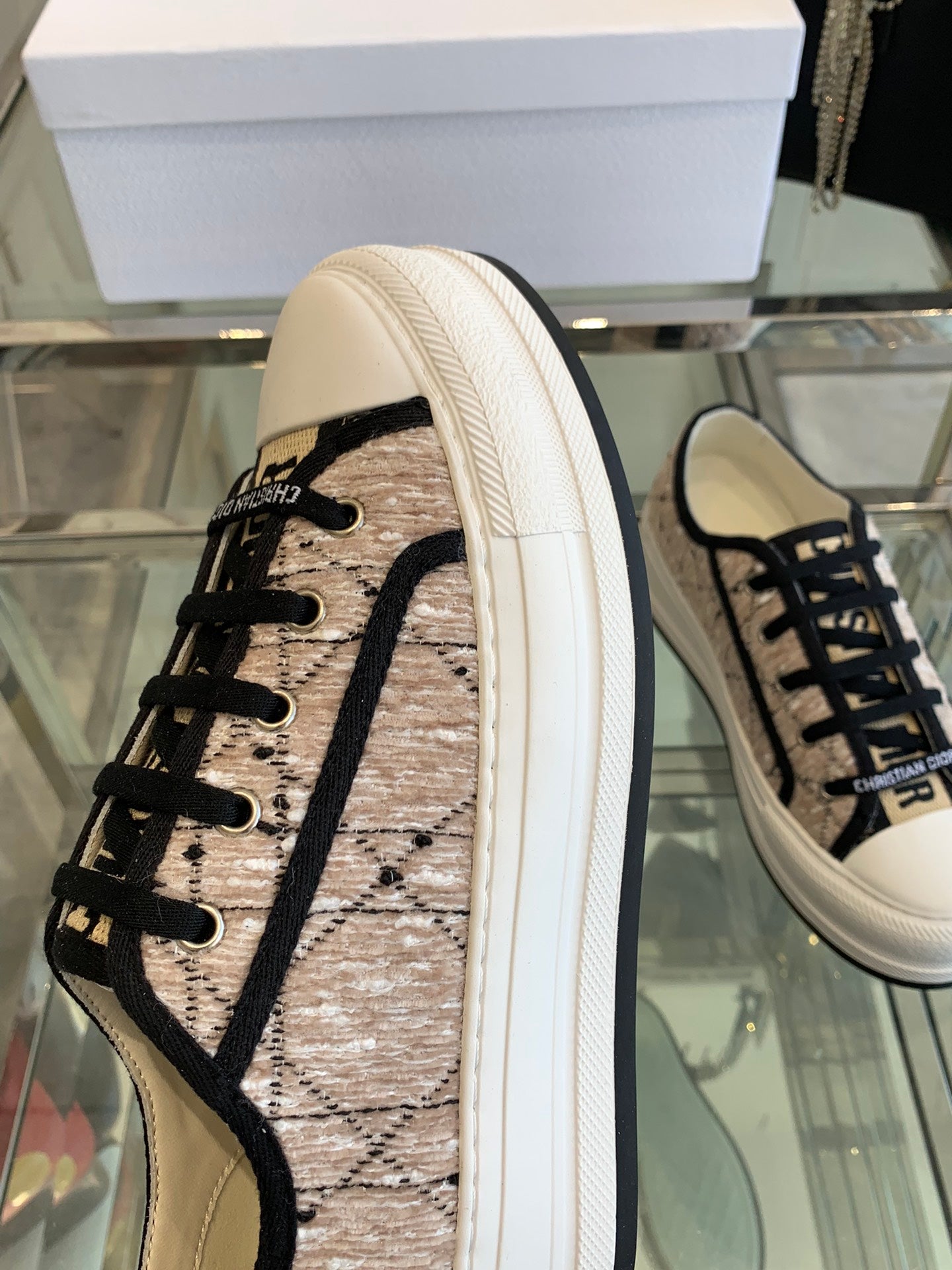 WALK'N PLATFORM SNEAKER BEIGE AND BLACK CANNAGE TWEED - 35