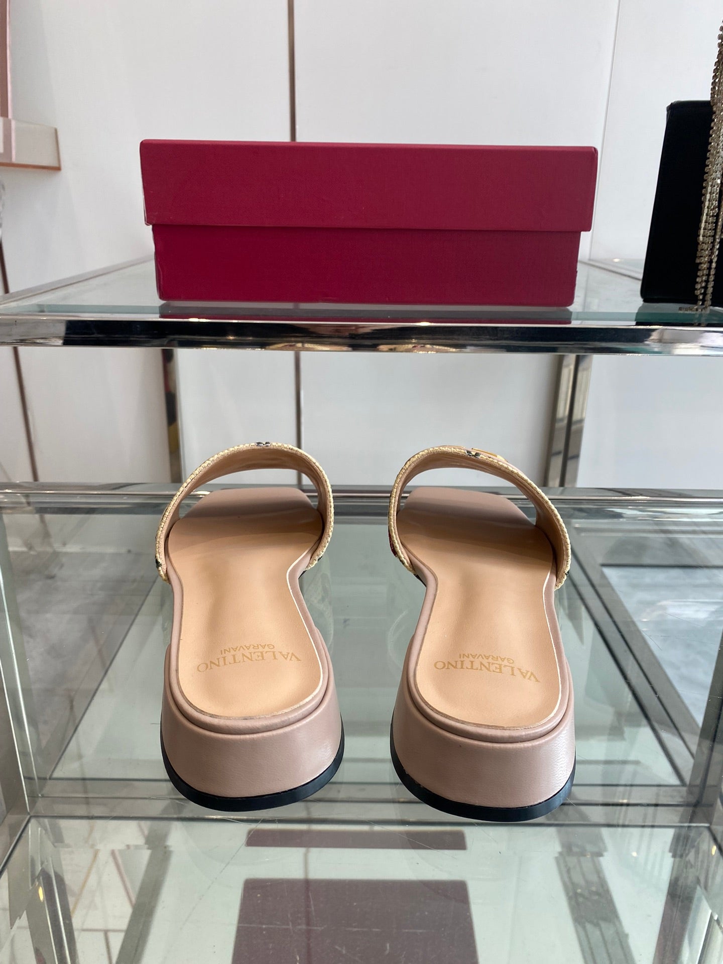 VLTN HIGH HEEL 25S 30 MM IN BEIGE FABRIC AND MUTED PINK LAMBSKIN WITH EMBROIDERED CHERRY MOTIF - 34