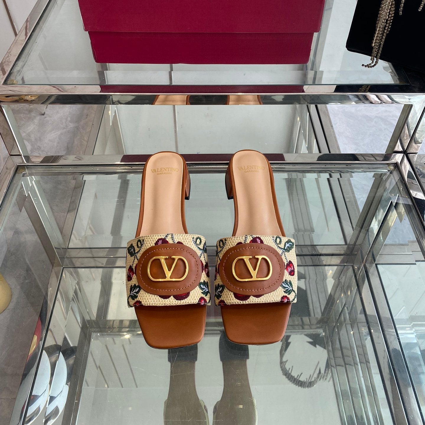 VLTN HIGH HEEL 25S 30 MM IN BEIGE FABRIC AND BROWN LAMBSKIN WITH EMBROIDERED CHERRY MOTIF - 34