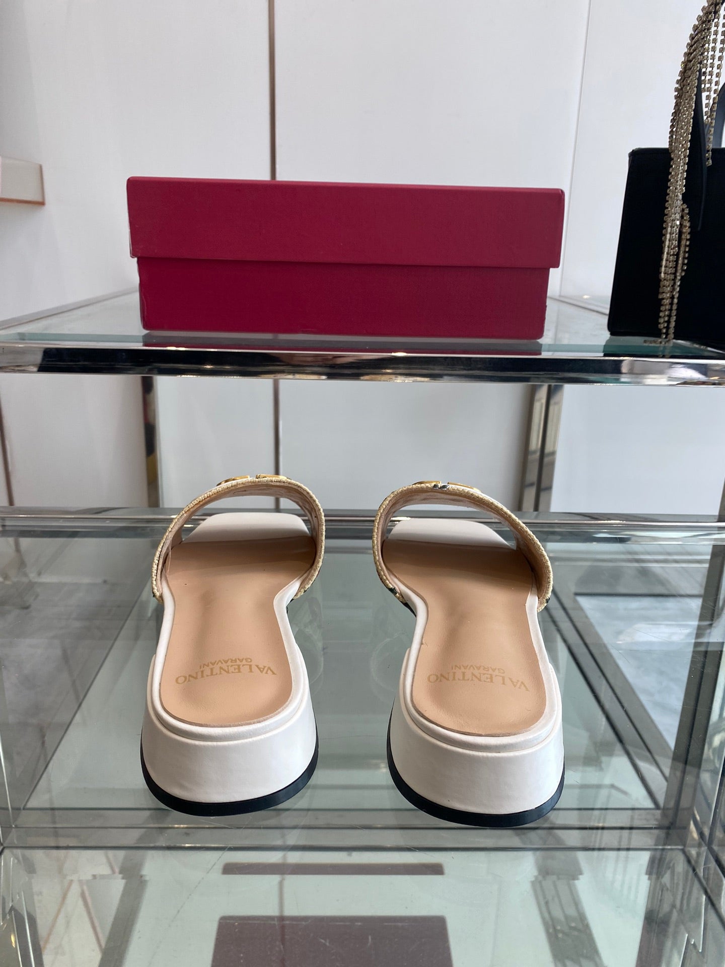VLTN HIGH HEEL 25S 30 MM IN BEIGE FABRIC AND WHITE LAMBSKIN WITH EMBROIDERED CHERRY MOTIF - 34