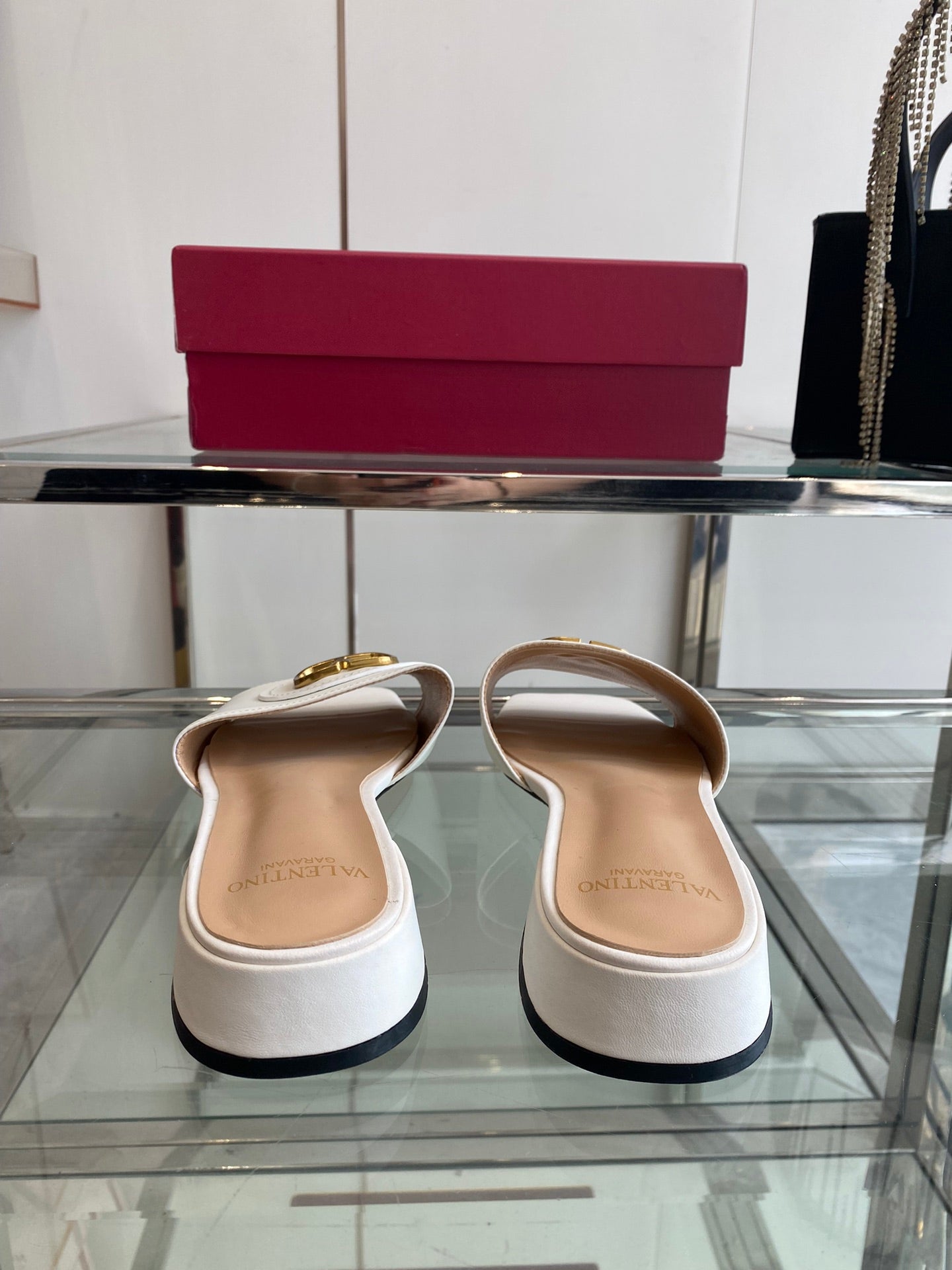 VLTN HIGH HEEL 25S 30 MM IN WHITE LAMBSKIN WITH GOLD HARDWARE - 34