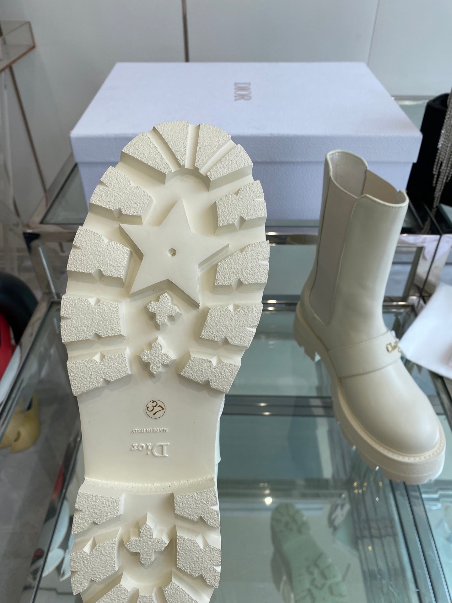 DIOR 25S D-QUEST ANKLE BOOT 35MM IN WHITE CALFSKIN GOLD HARDWARE - 35