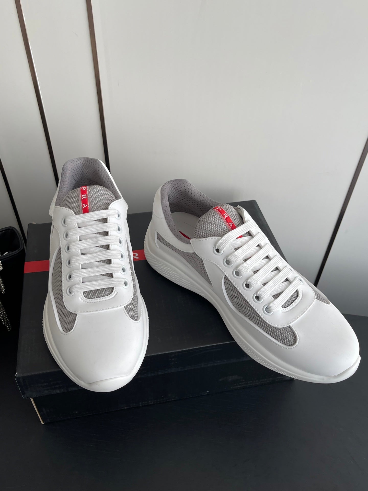 КРОСІВКИ PRADA 26S AMERICA CUP З БІЛОЇ М'ЯКОЇ ГУМИ ТА ВЕЛОСИПЕДНОЇ ТКАНИНИ