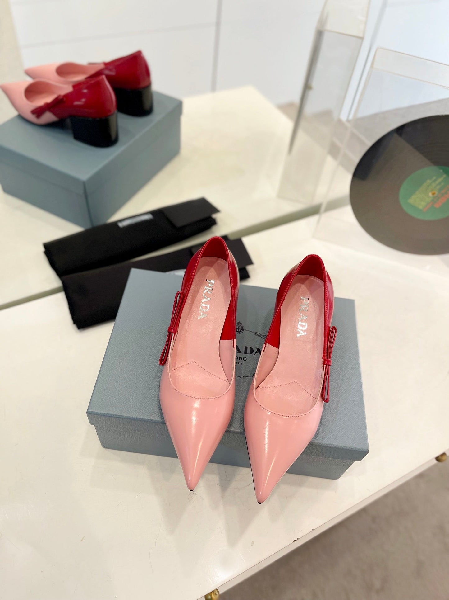 PRA MID - HEELS RED AND LIGHT PINK LAMBSKIN WITH BOW - 34