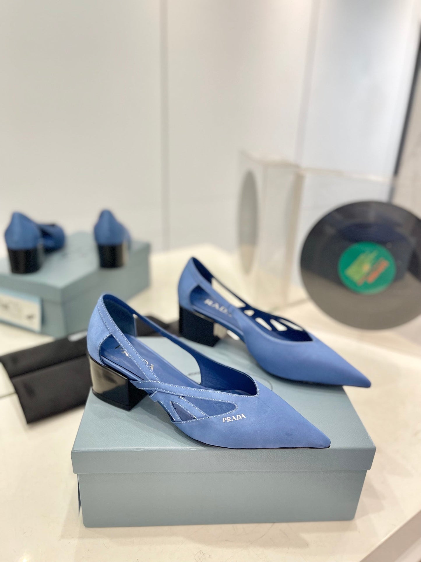 PRA STRAP CUT-OUT PUMPS CERULEAN SATIN - 35