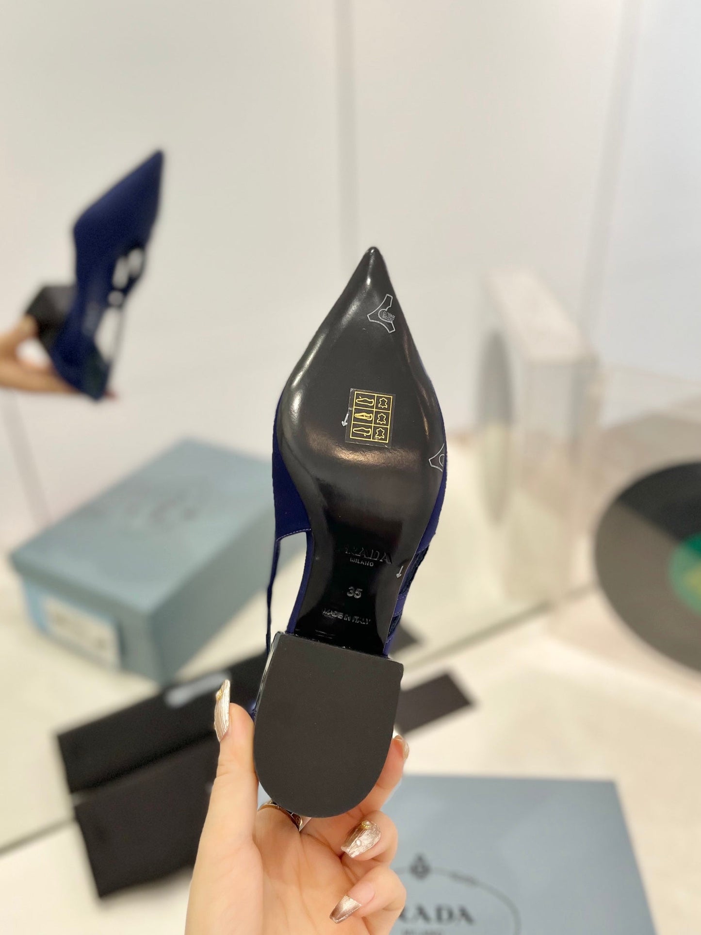 PRA STRAP CUT-OUT PUMPS NAVY SATIN - 35