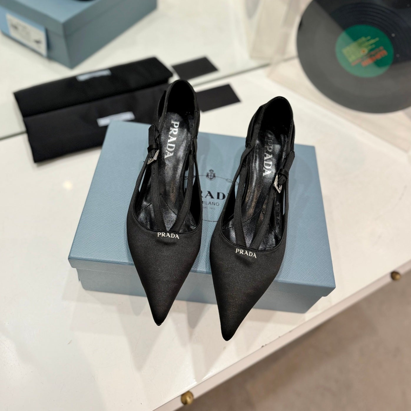 PRA STRAP CUT-OUT PUMPS BLACK SATIN - 35