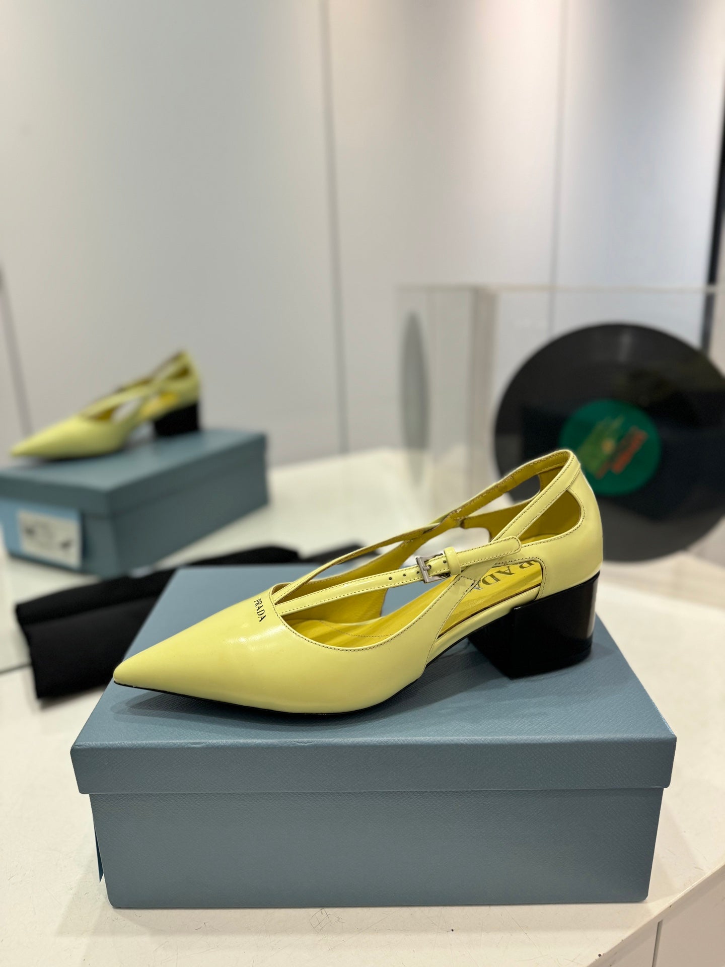 Pra Pumps 50 Square Sole Vanilla Patent Leather - 35