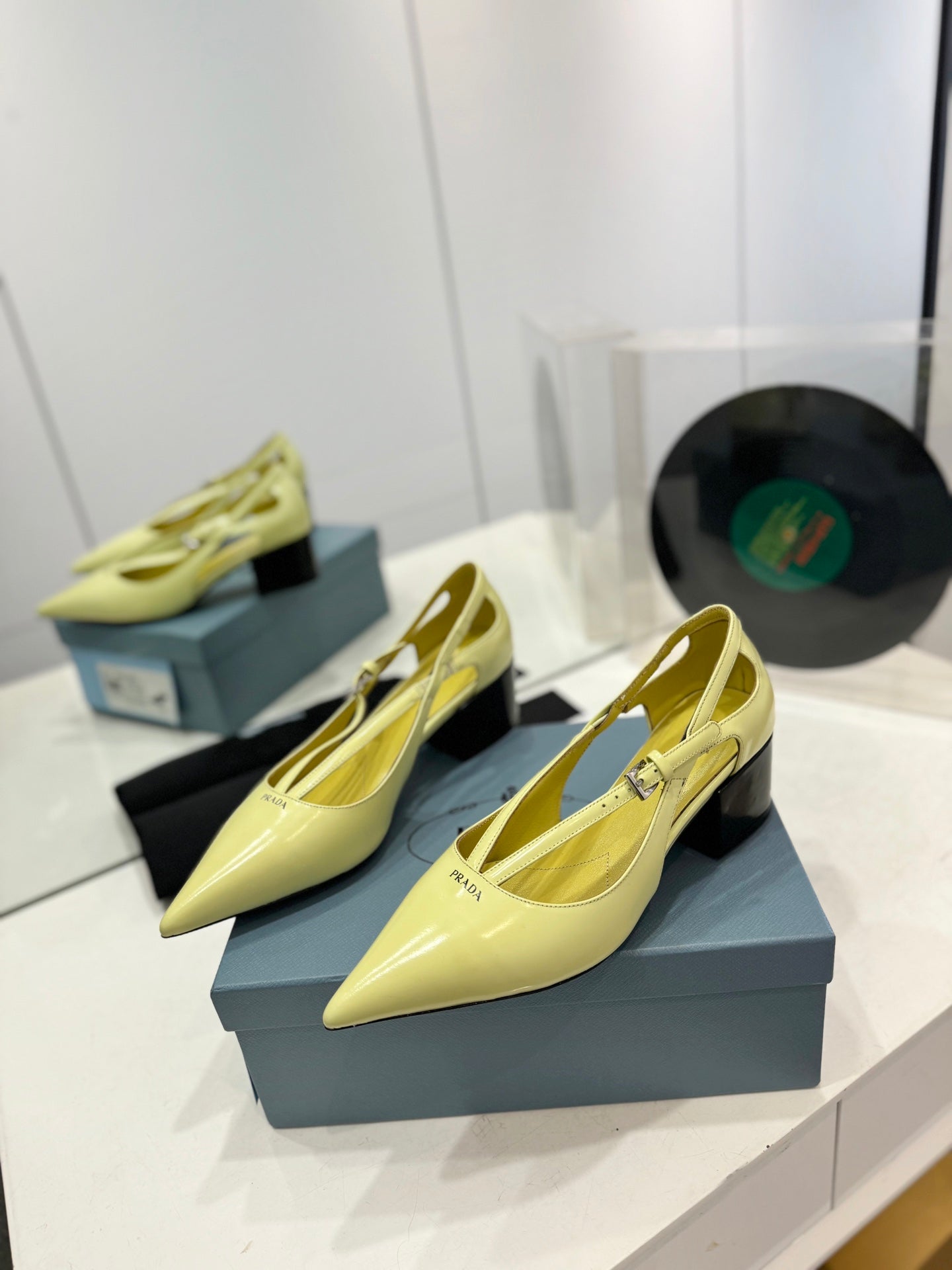Pra Pumps 50 Square Sole Vanilla Patent Leather - 35