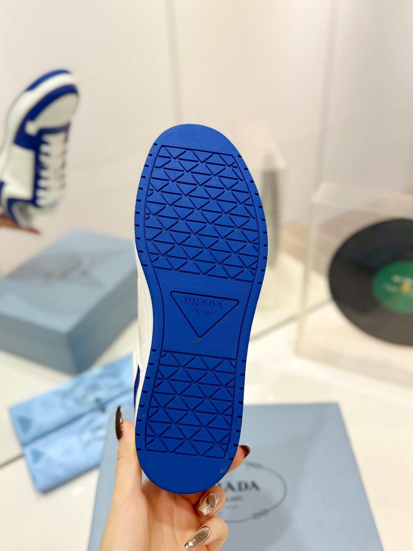 PRA DOWNTOWN PERFORATED SNEAKERS WHITE AND COBALT CALFSKIN - 35