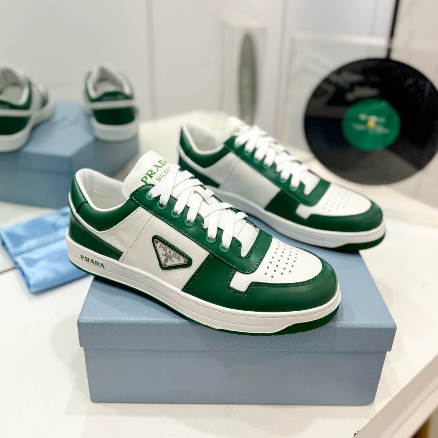 PRA DOWNTOWN PERFORATED SNEAKERS WHITE AND GREEN CALFSKIN - 35