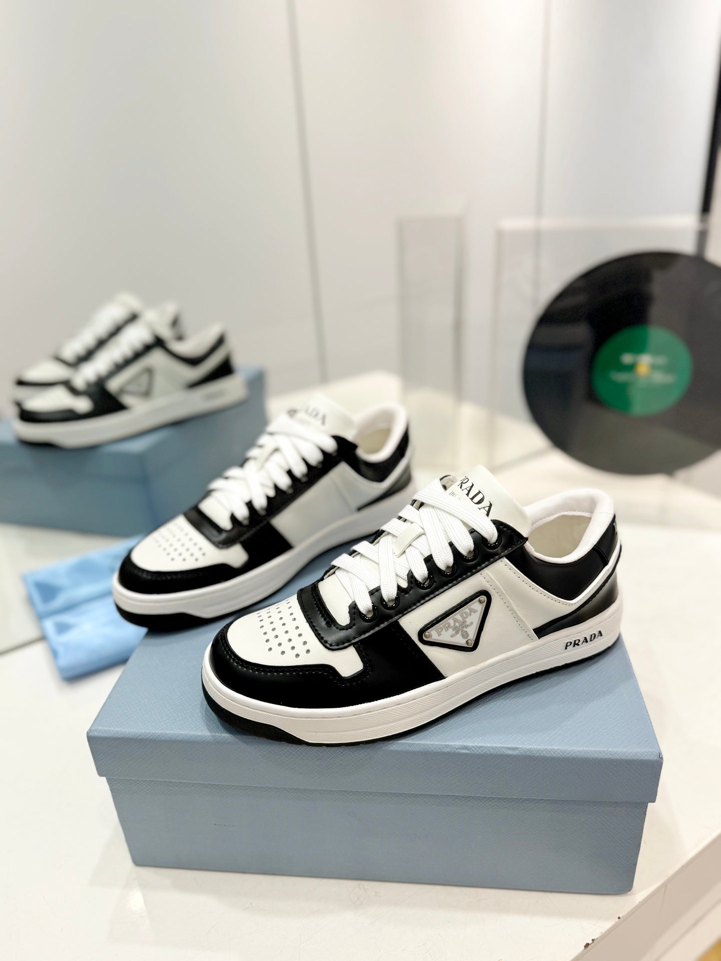 PRA DOWNTOWN PERFORATED SNEAKERS BLACK AND WHITE CALFSKIN - 35