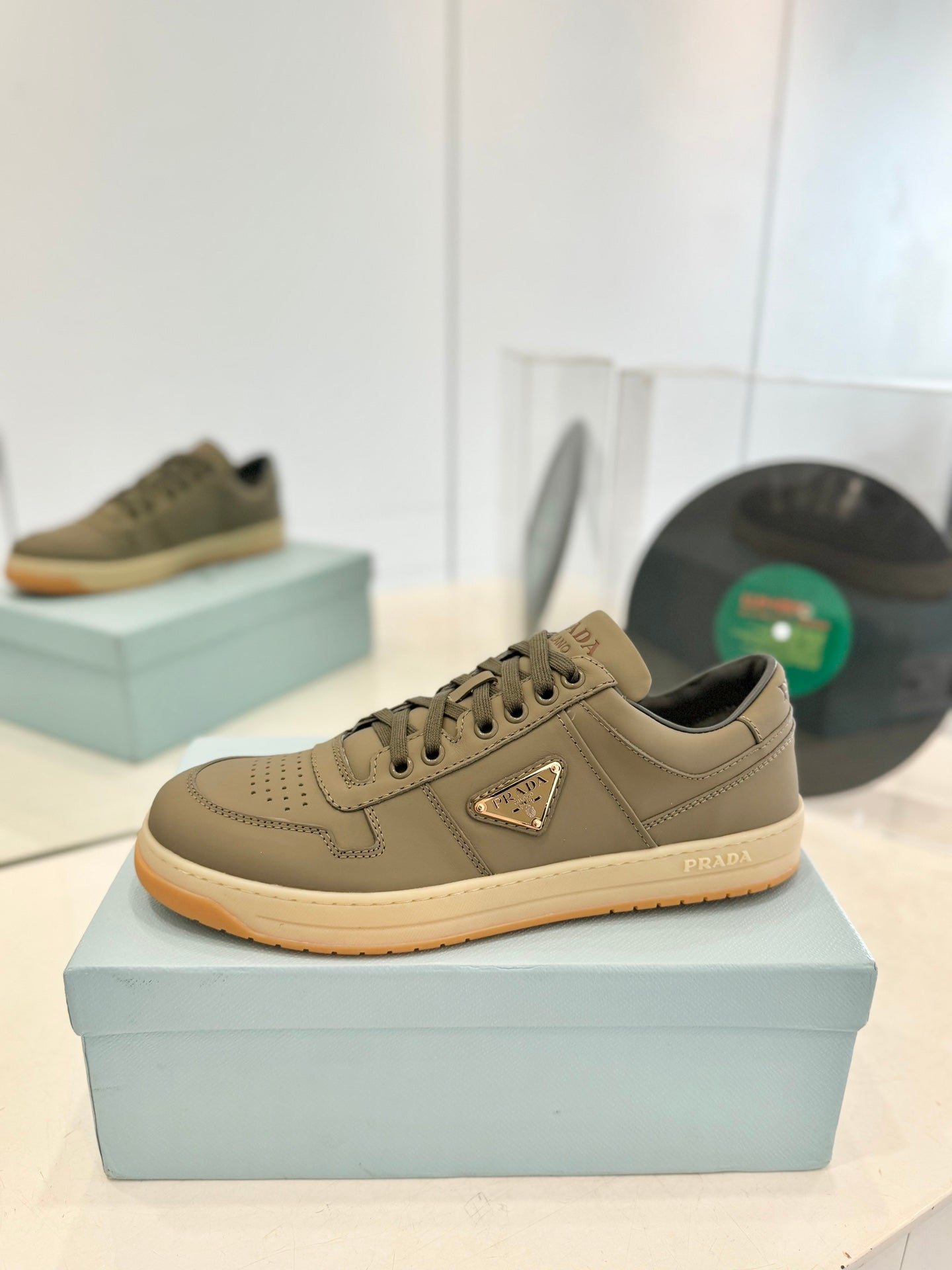 PRA DOWNTOWN PERFORATED SNEAKERS OLIVE CALFSKIN - 35