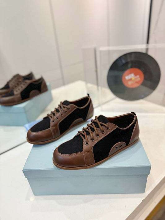 SNEAKERS IN BROWN LAMBSKIN AND BLACK CANVAS - 35