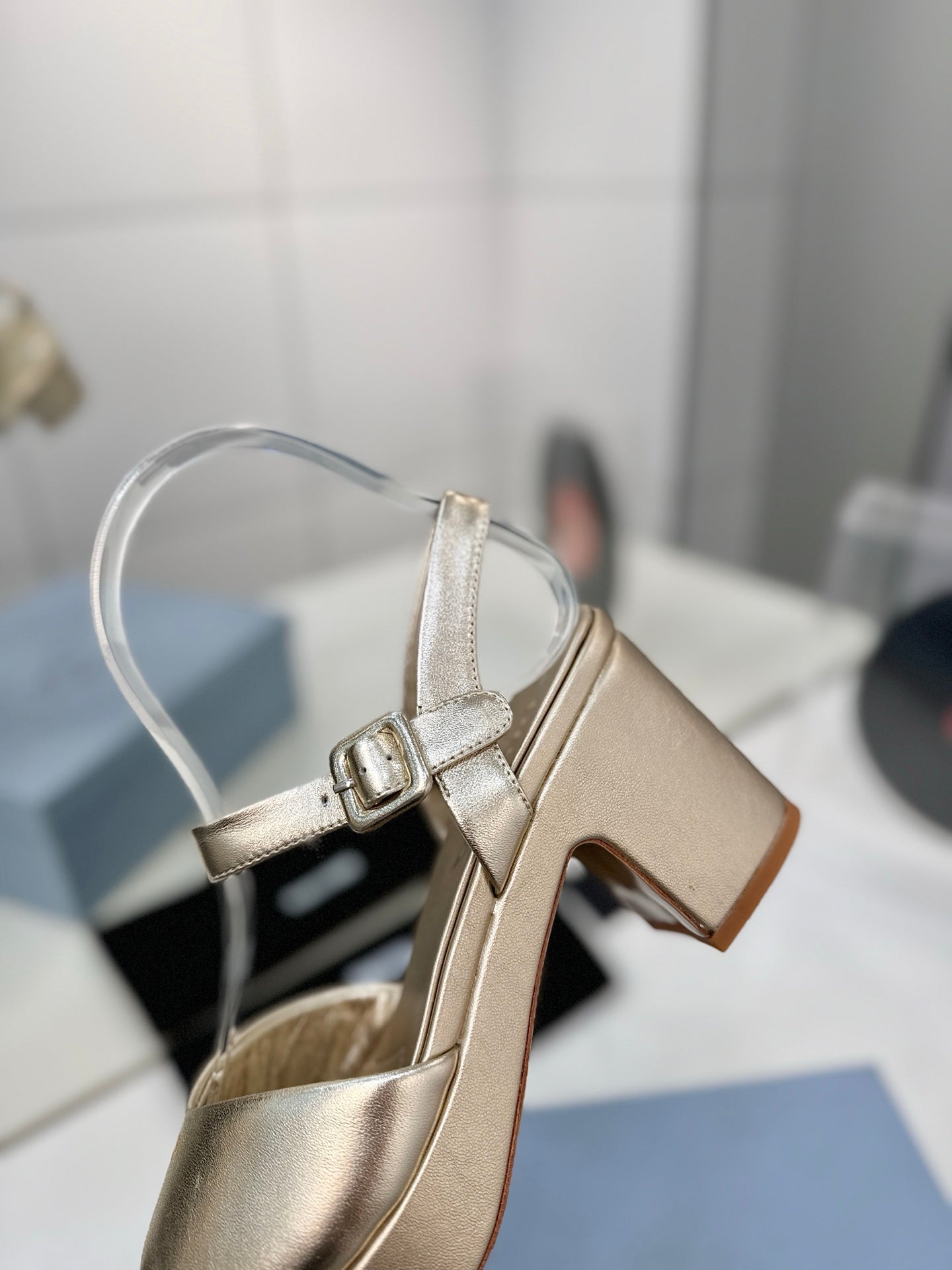 БОСОНІЖКИ PRADA 26S НА ПІДБОРАХ 70 ММ ІЗ ЗОЛОТОЇ ТЕЛЯЧОЇ ШКІРИ