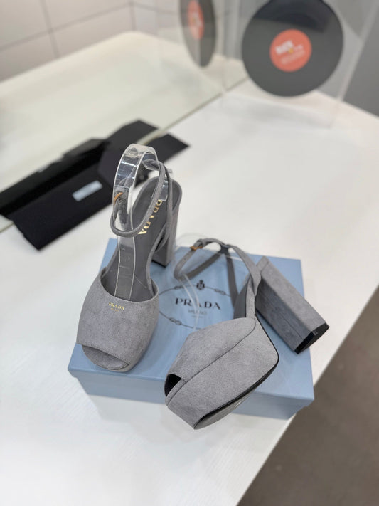 БОСОНІЖКИ PRADA 26S НА ПІДБОРАХ 115 ММ ІЗ СІРОЇ ЗАМШІ